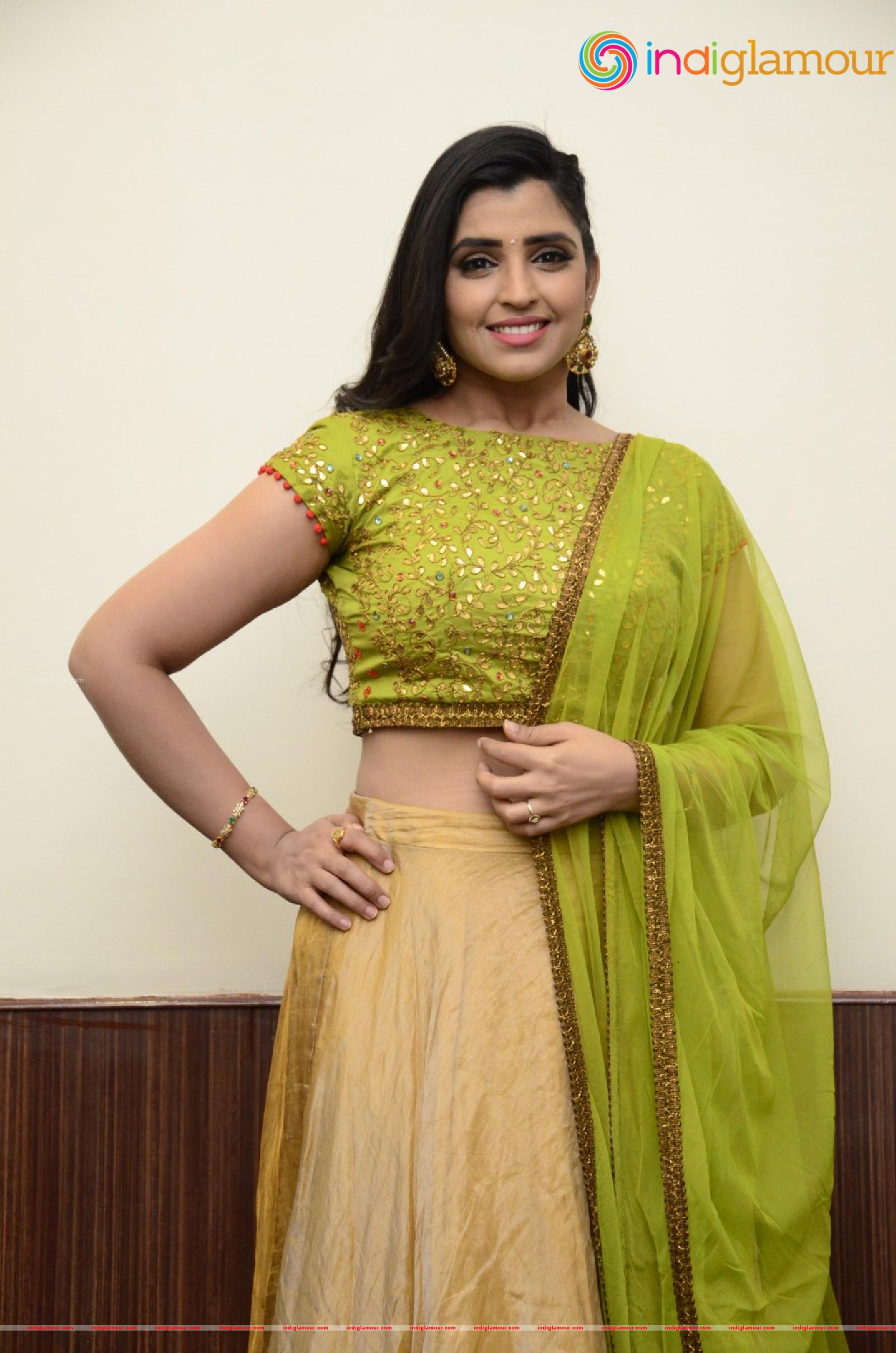 Syamala Actress hd photo