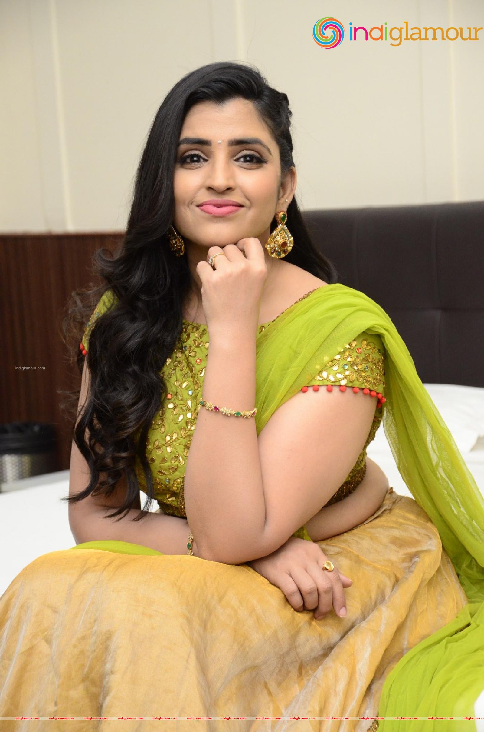 Syamala Actress hd photo