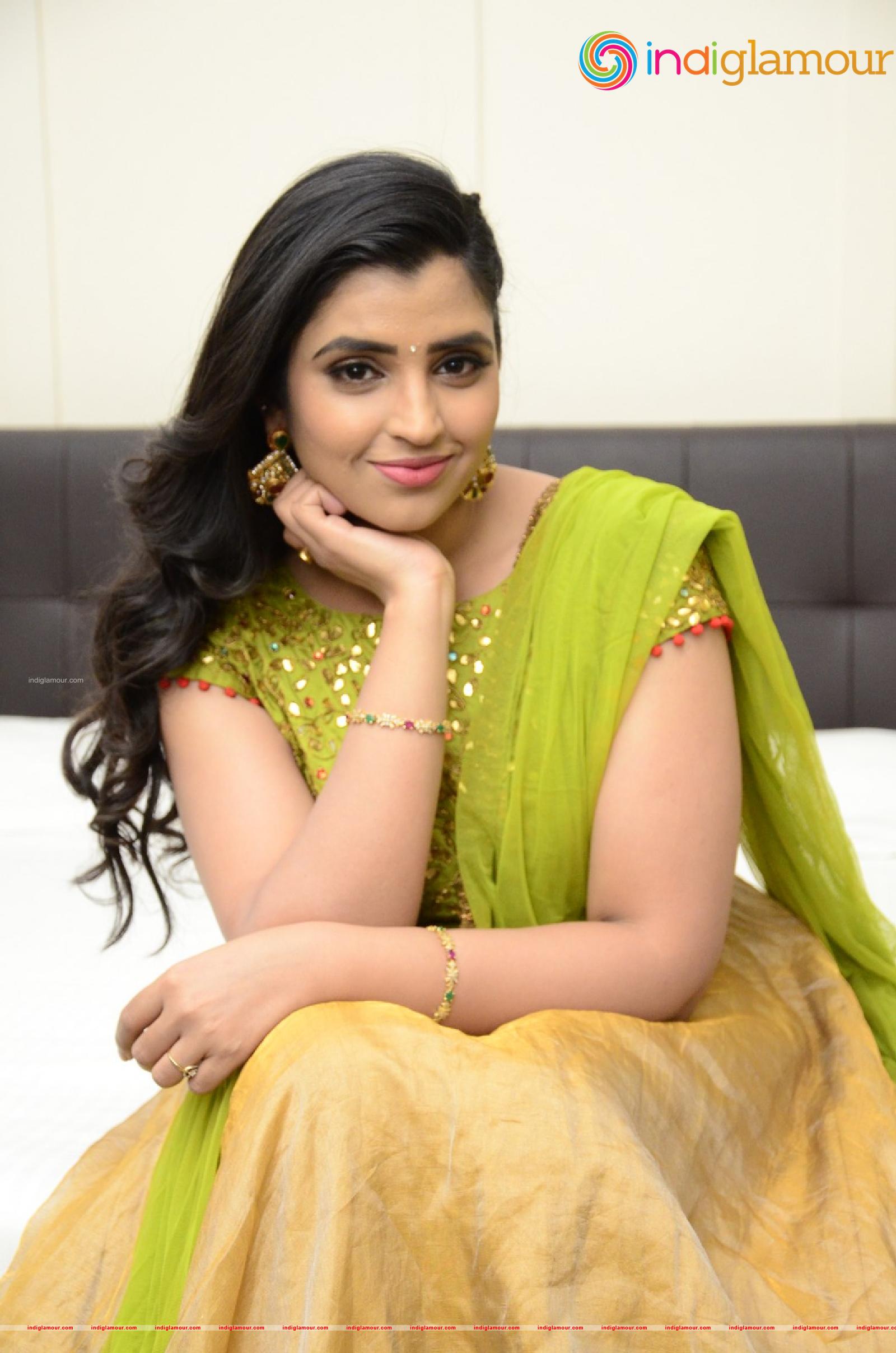 Syamala Actress hd photo
