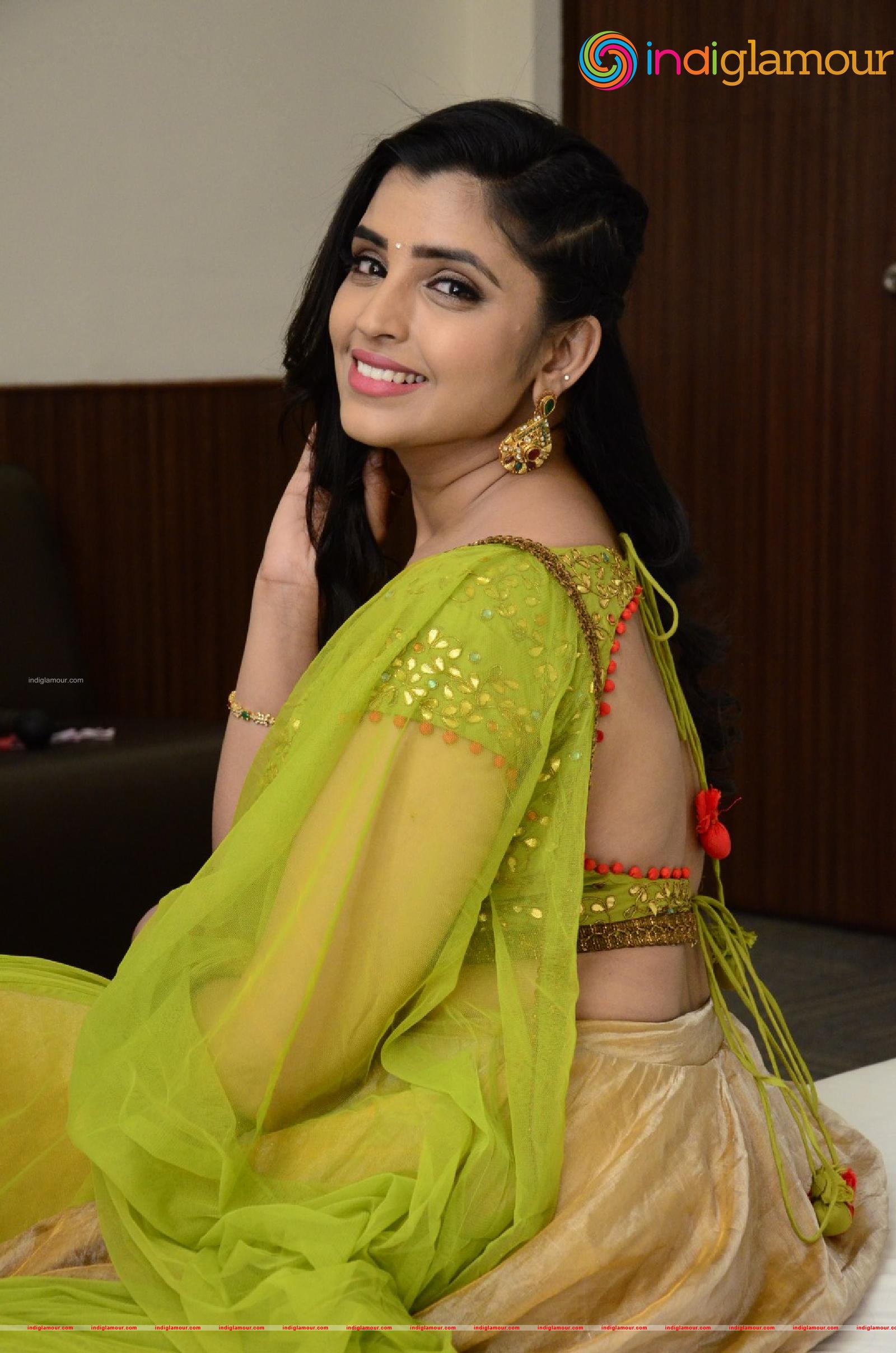Syamala Actress hd photo