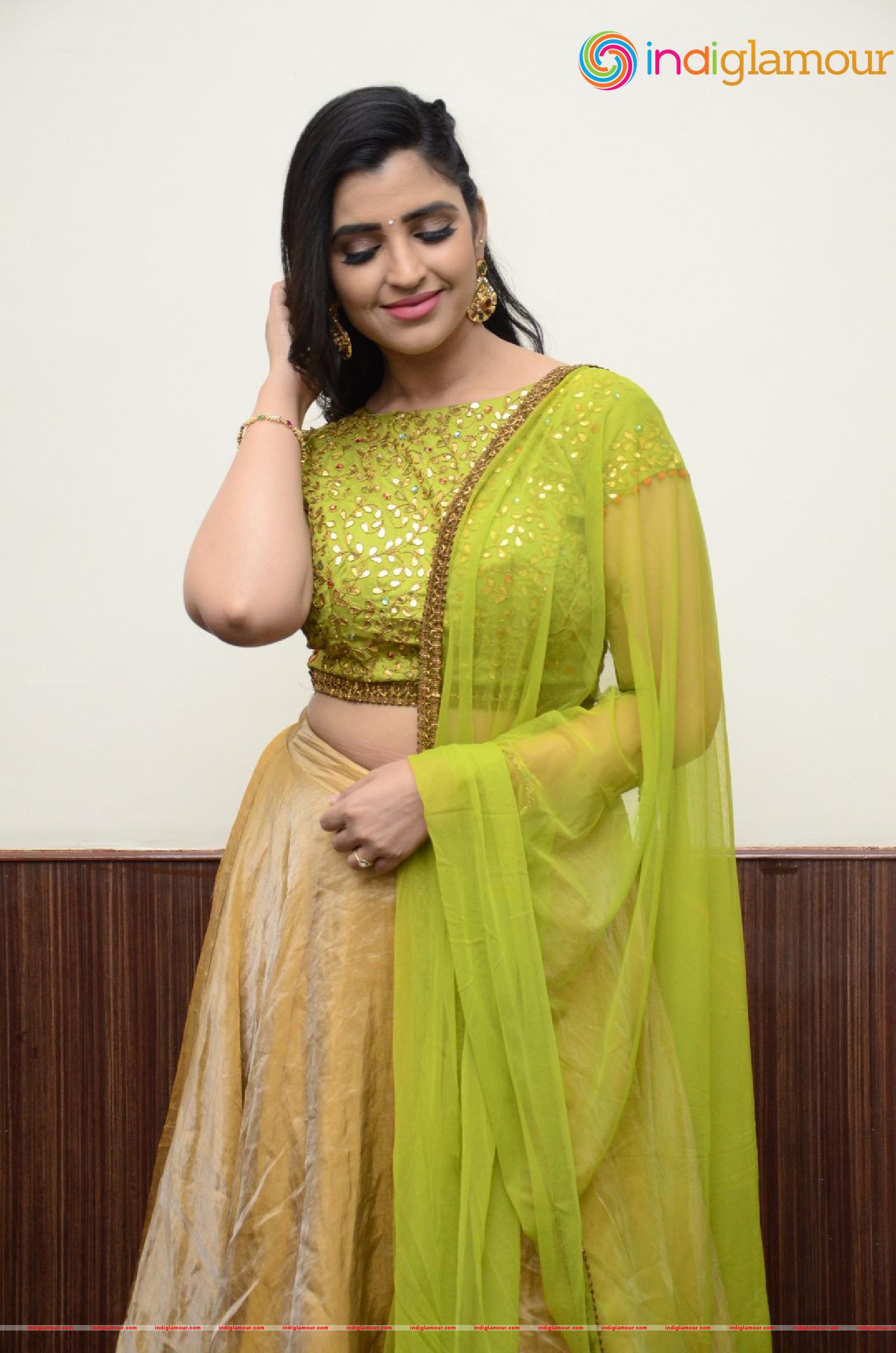 Syamala Actress hd photo