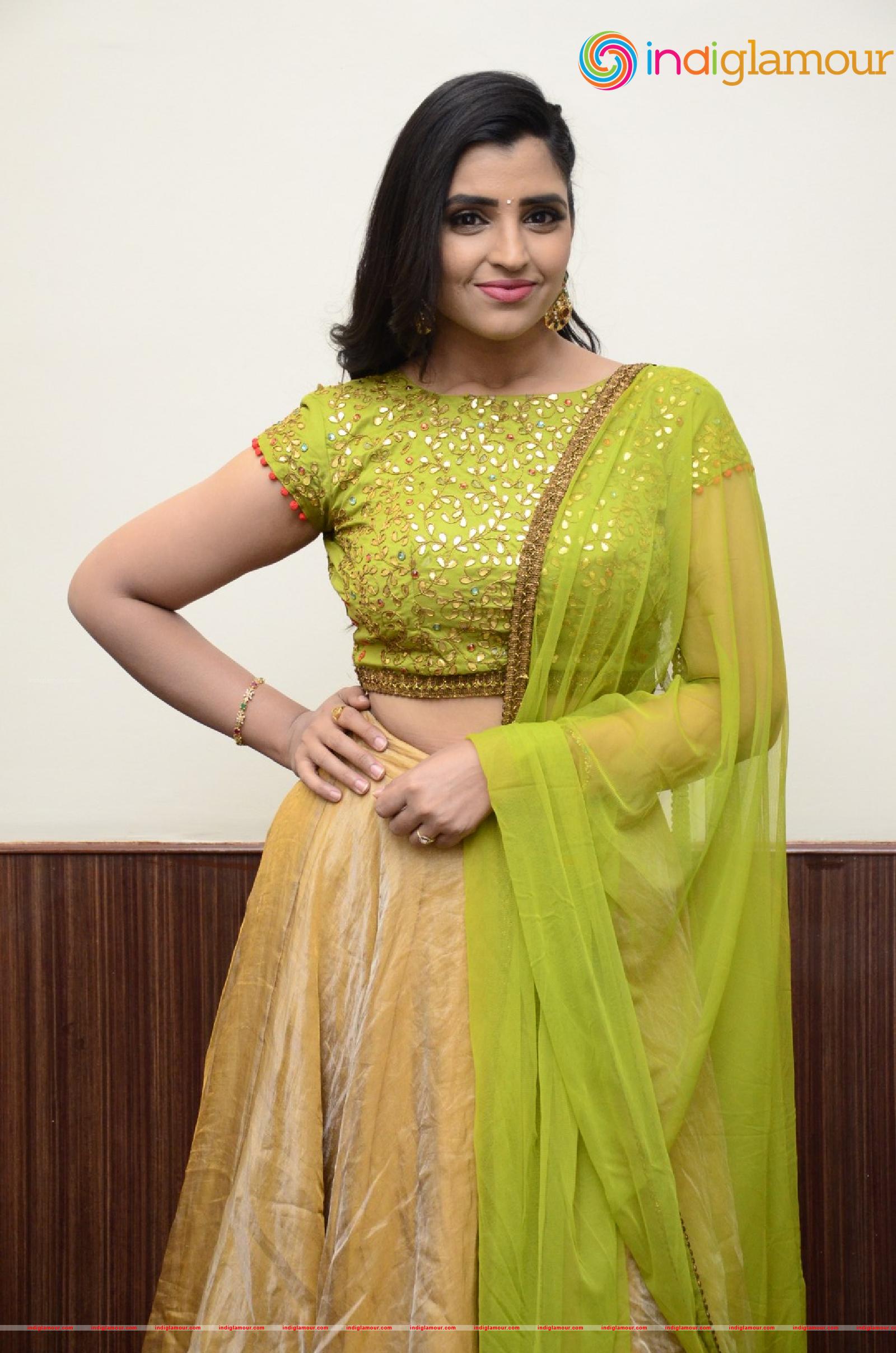 Syamala Actress hd photo