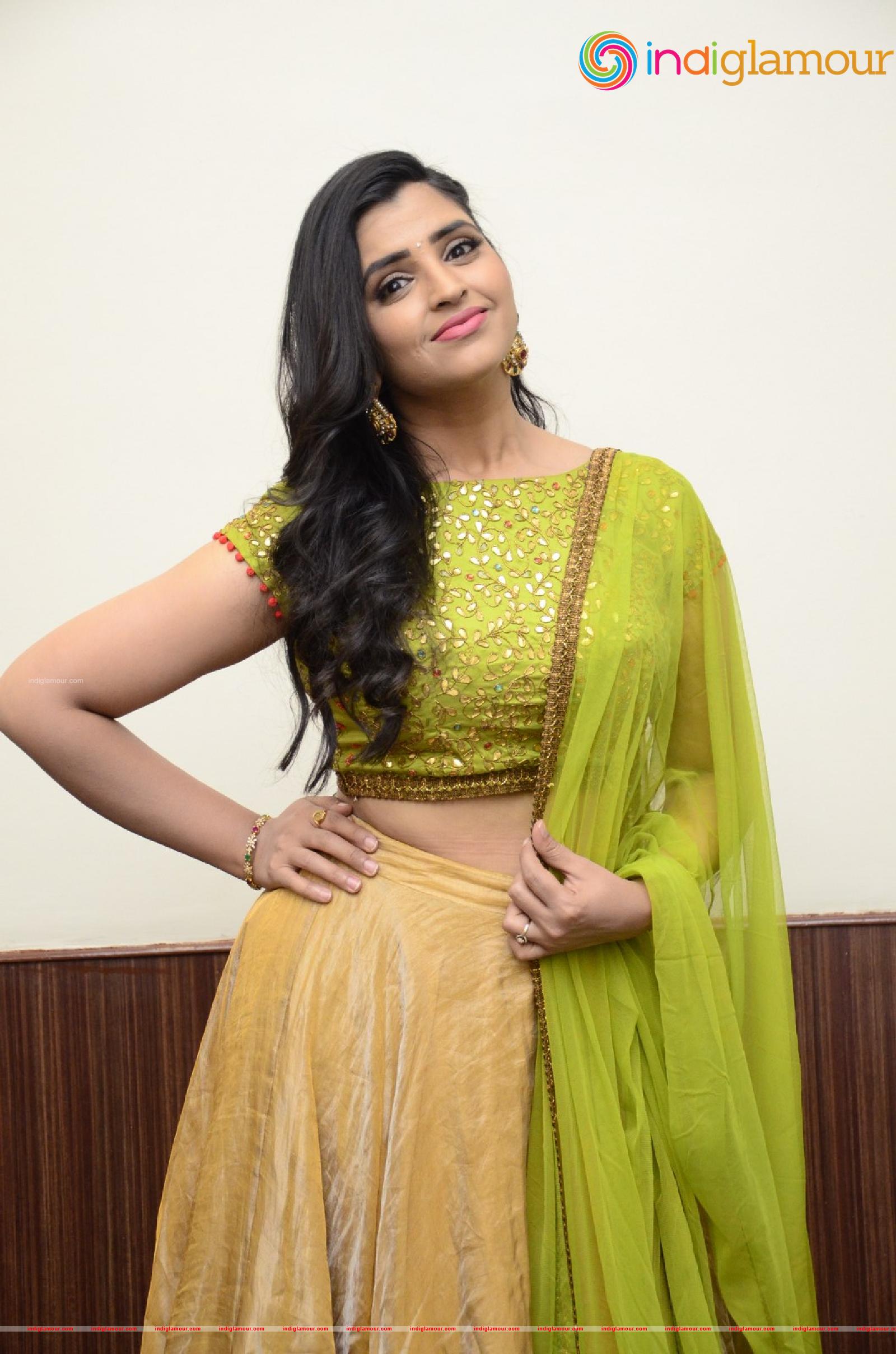 Syamala Actress hd photo