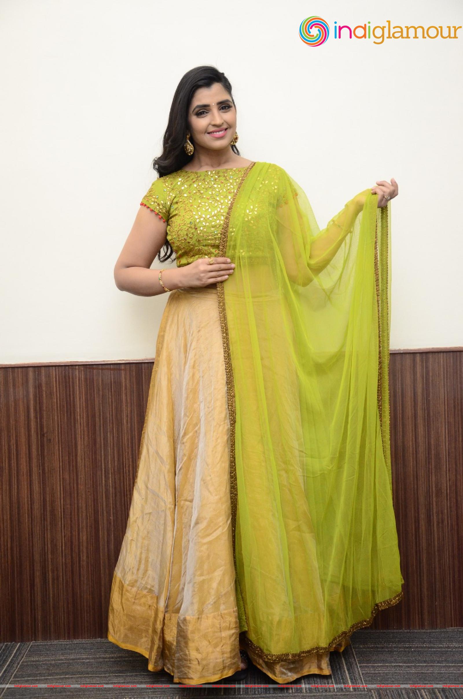 Syamala Actress hd photo