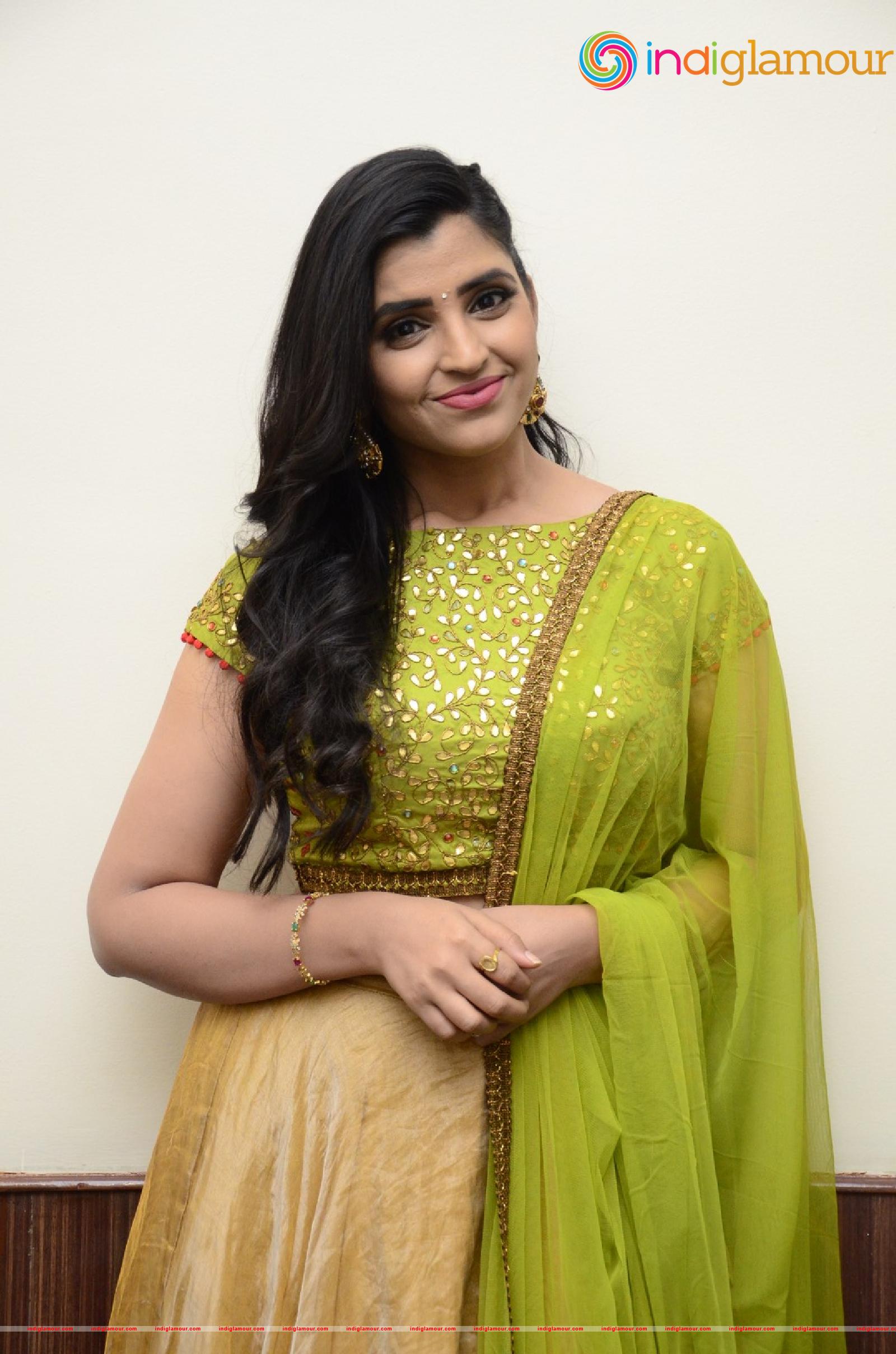 Syamala Actress hd photo