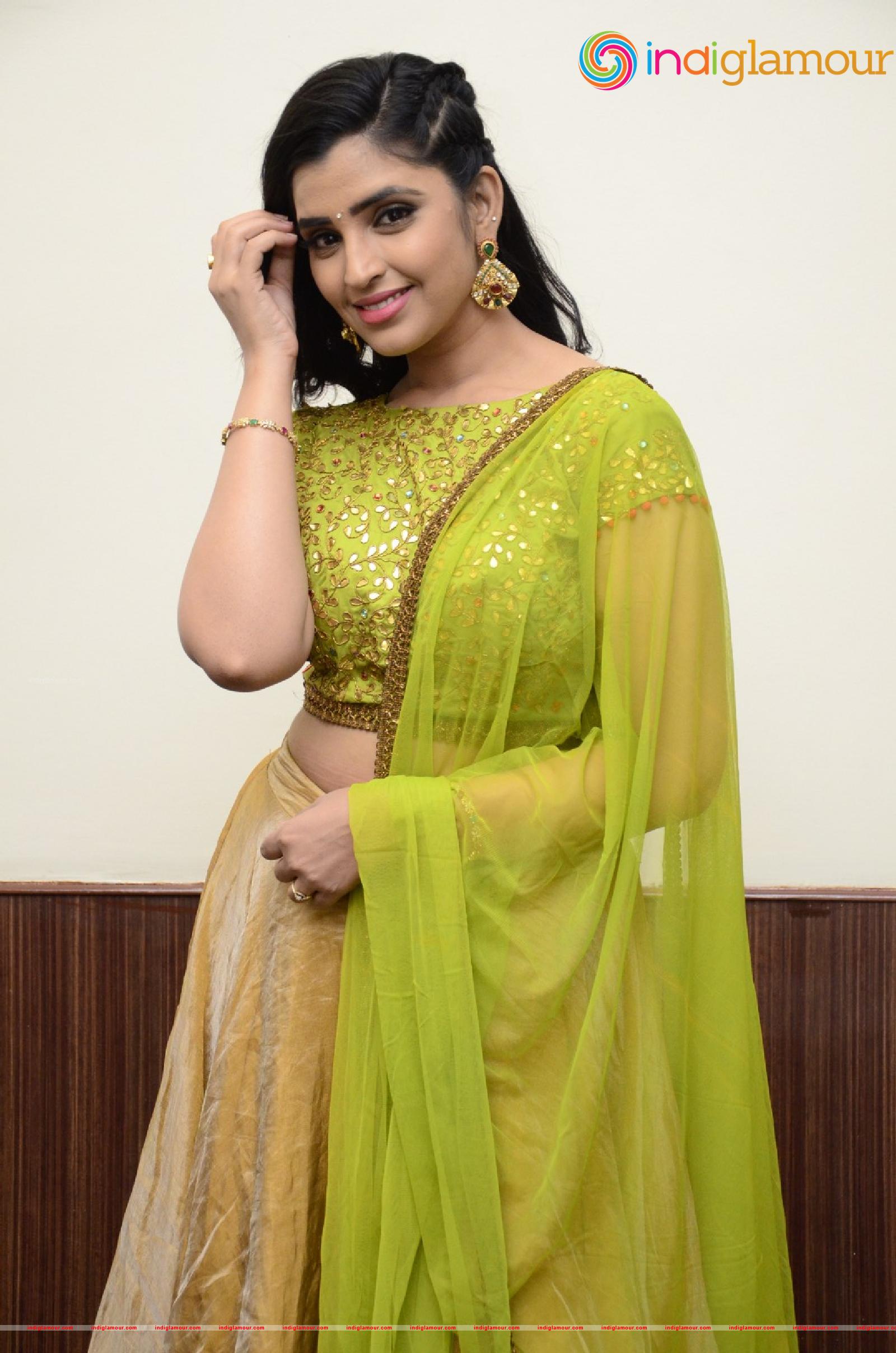 Syamala Actress hd photo