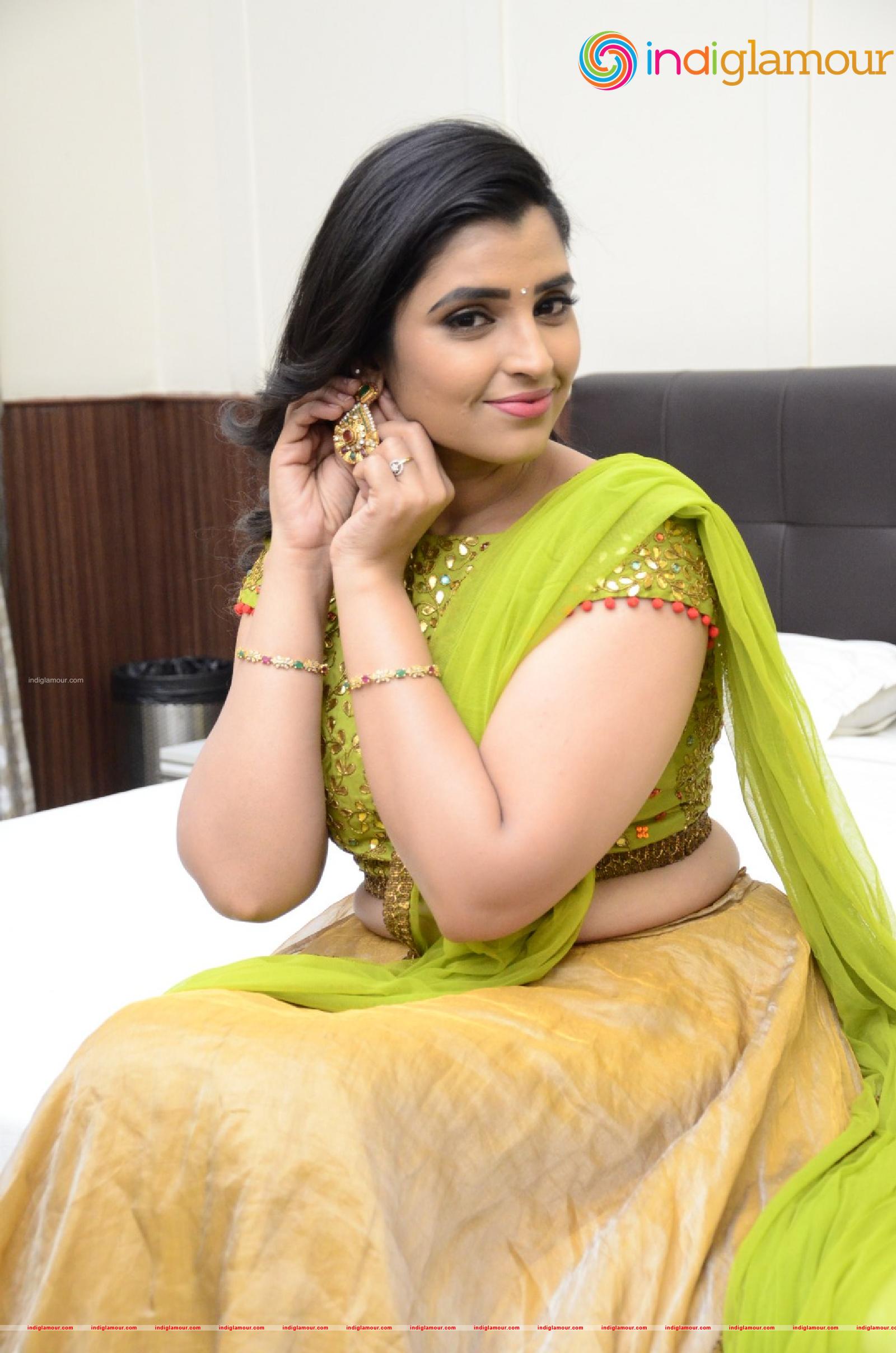 Syamala Actress hd photo