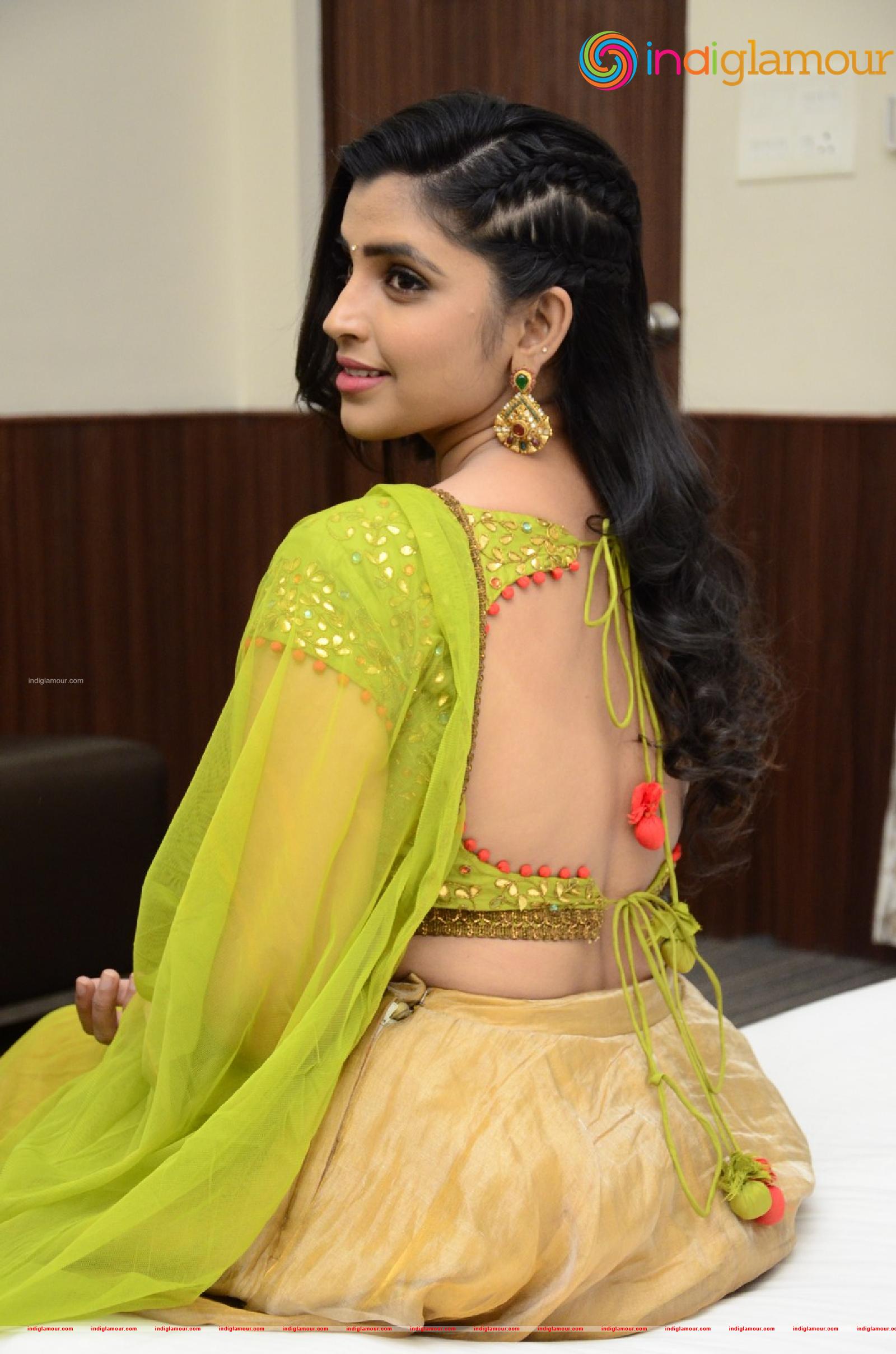 Syamala Actress hd photo