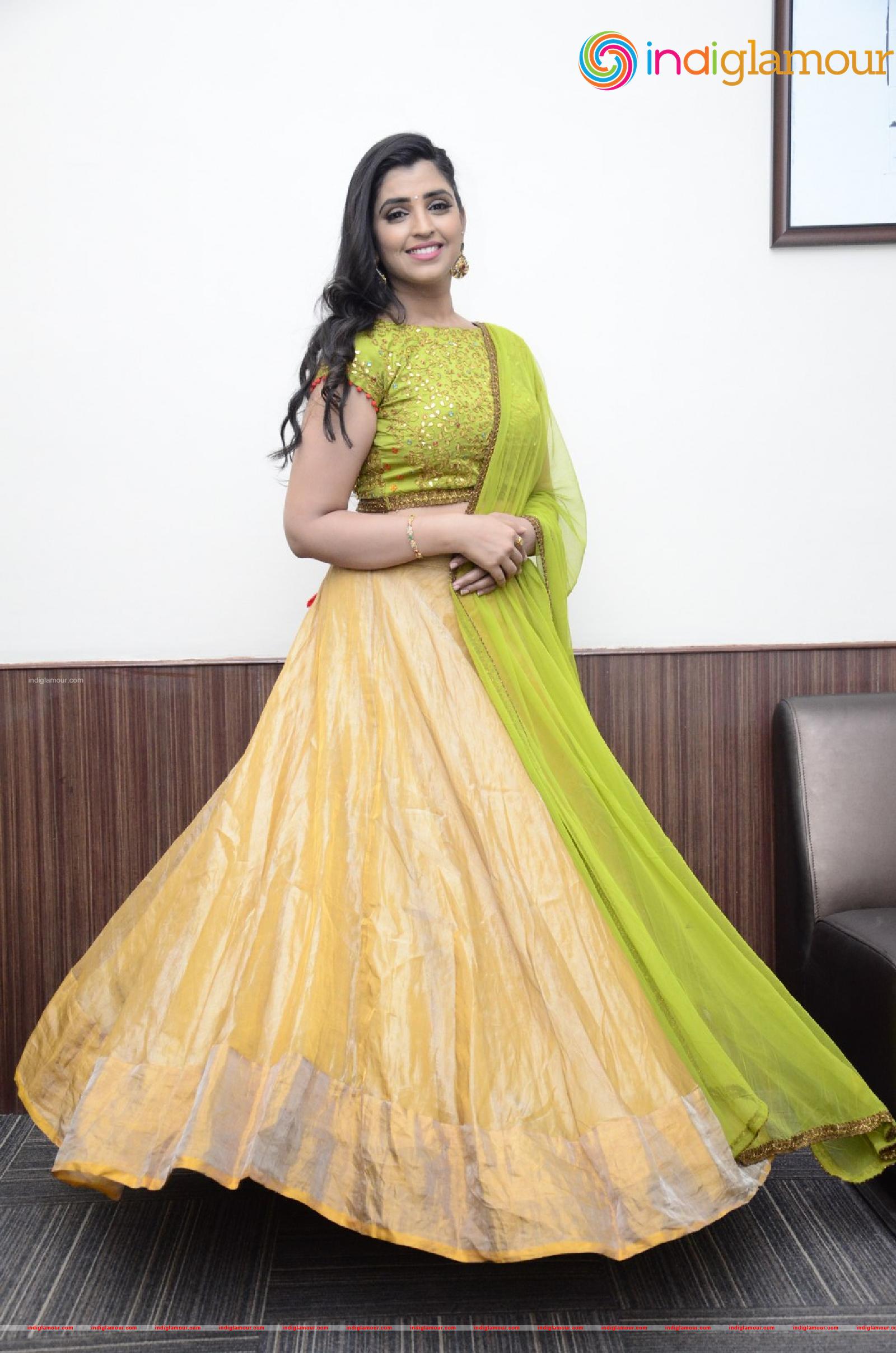 Syamala Actress hd photo