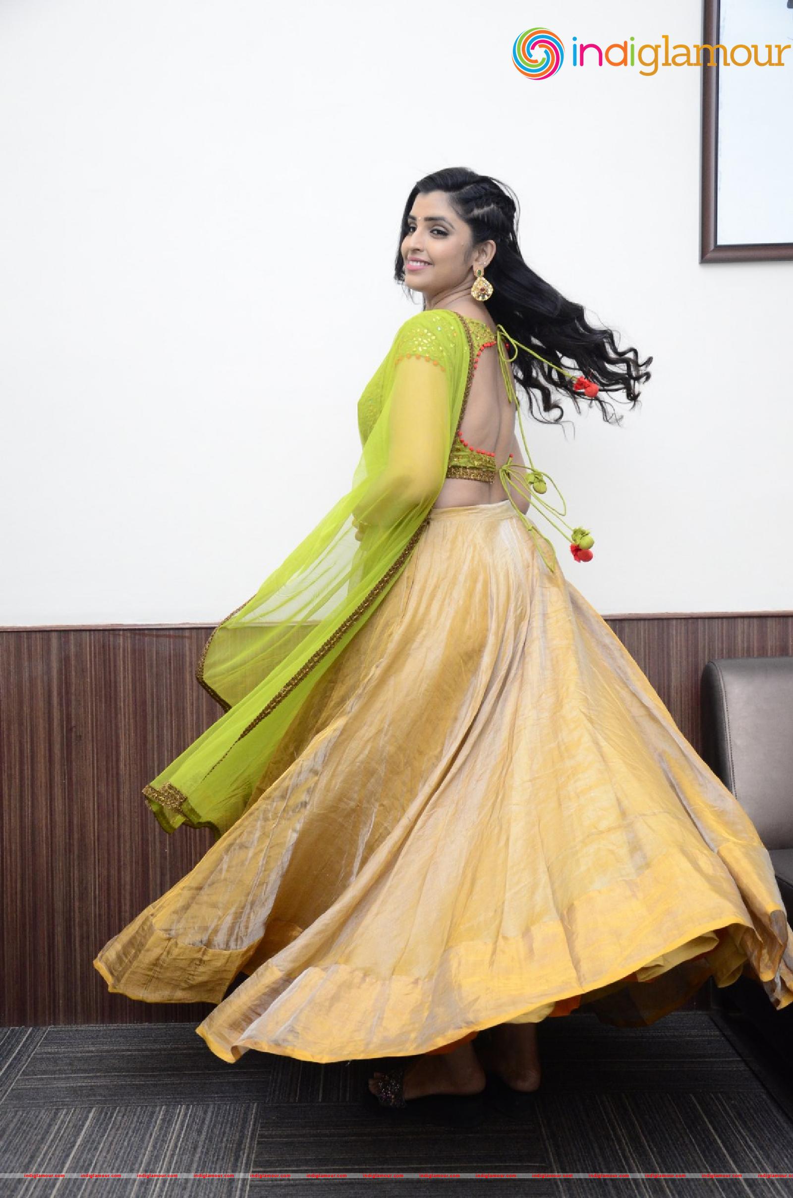 Syamala Actress hd photo