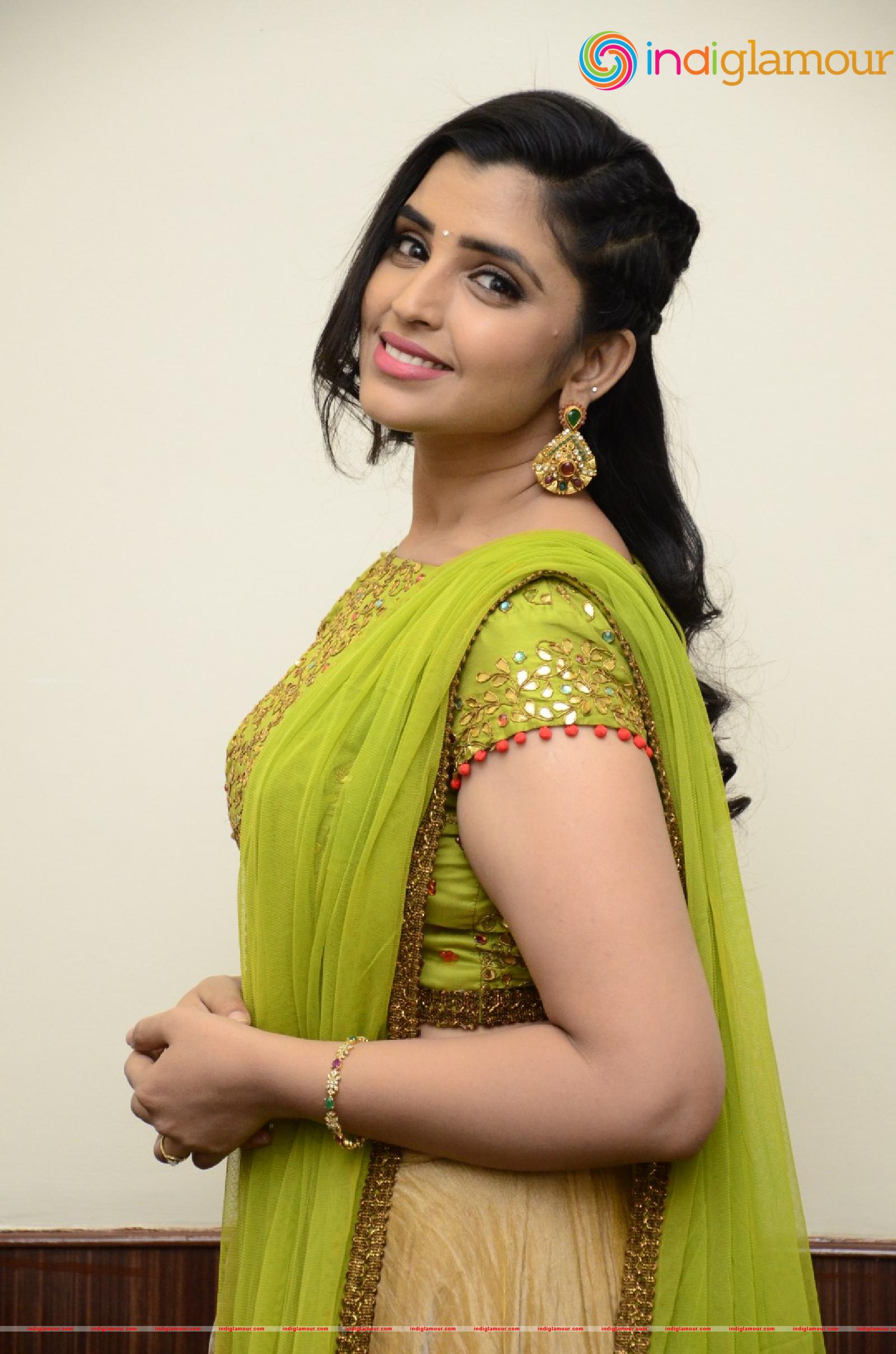Syamala Actress hd photo