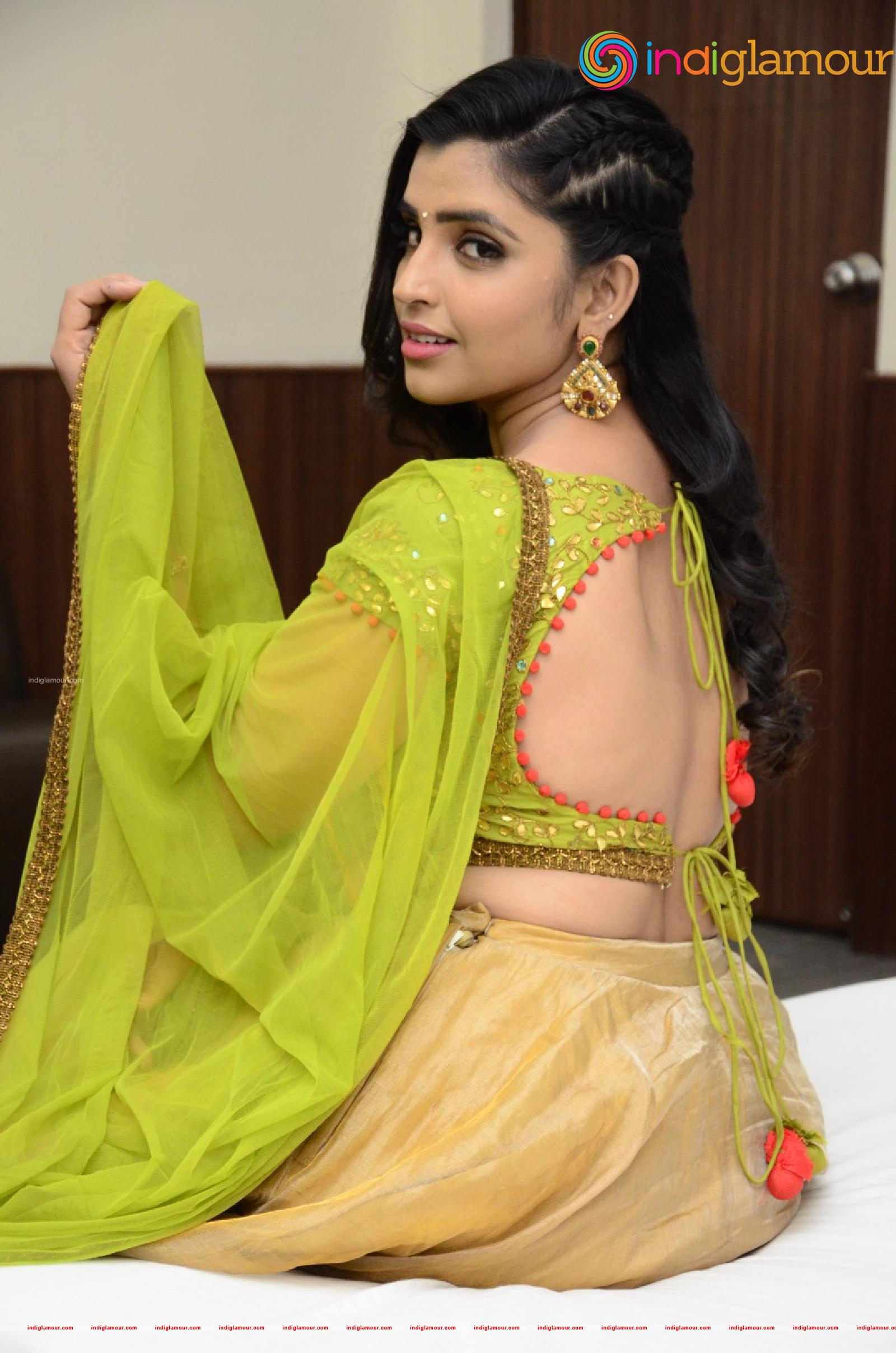 Syamala Actress hd photo