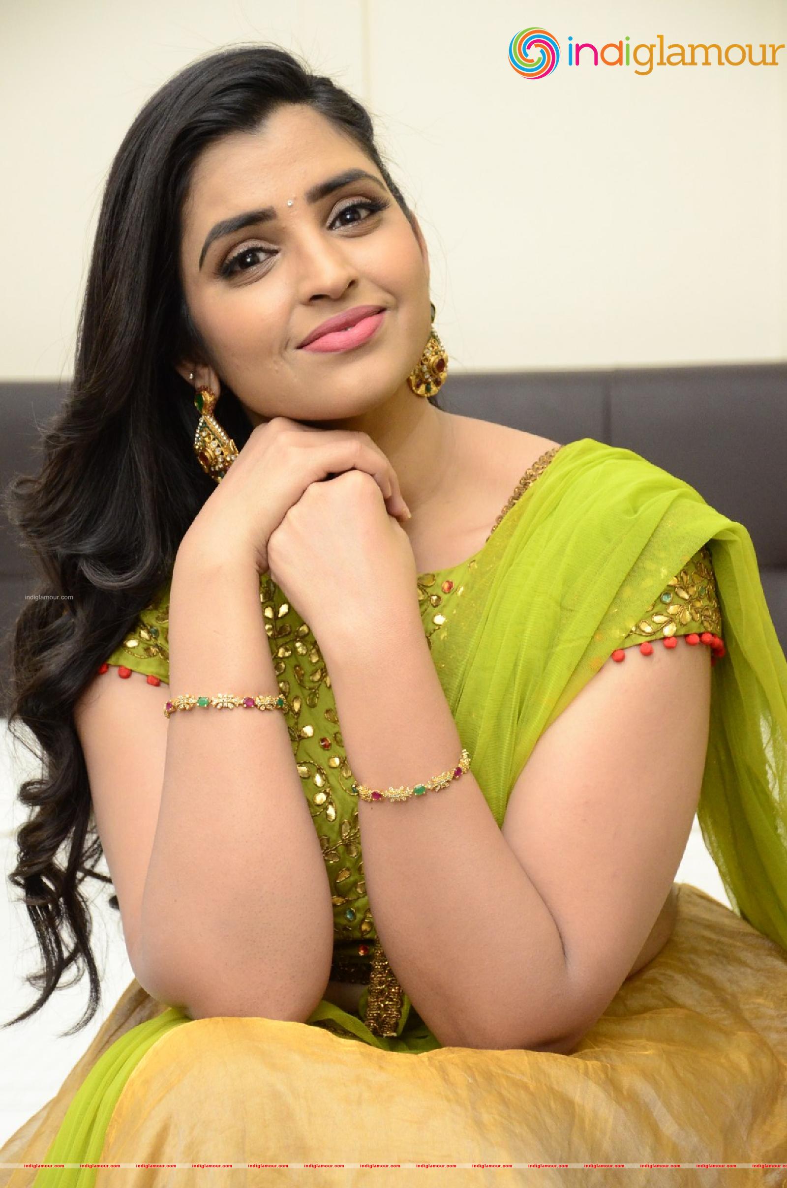 Syamala Actress hd photo