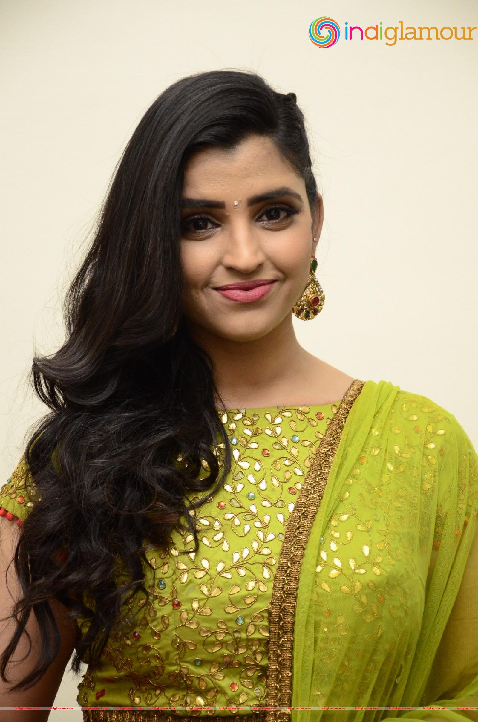 Syamala Actress hd photo