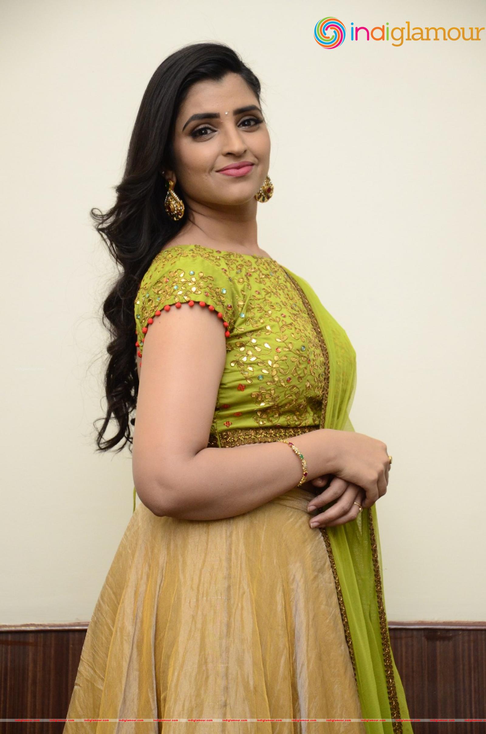 Syamala Actress hd photo