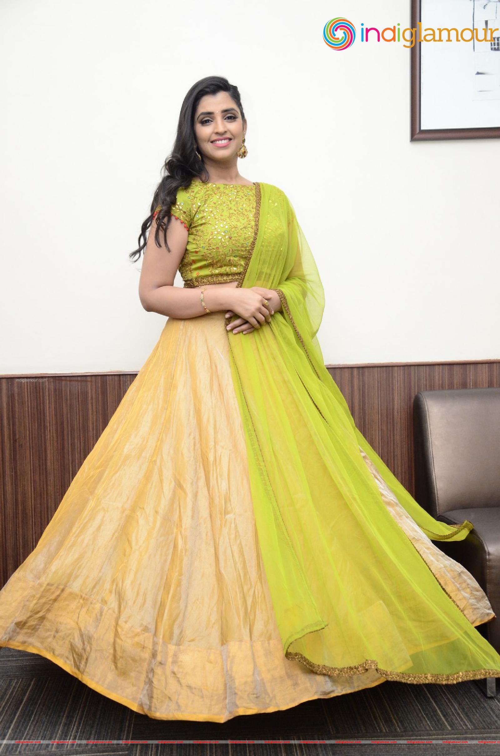 Syamala Actress hd photo