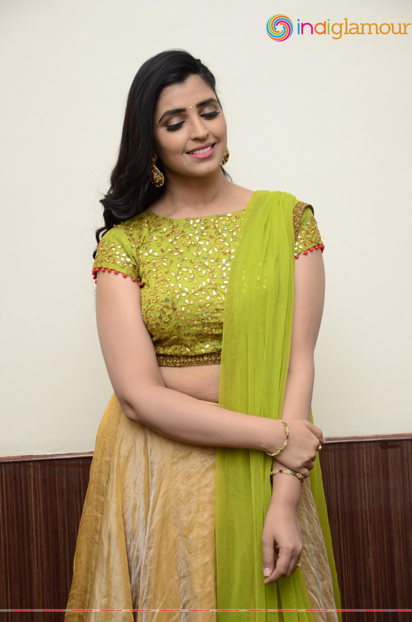 Syamala Actress hd photo