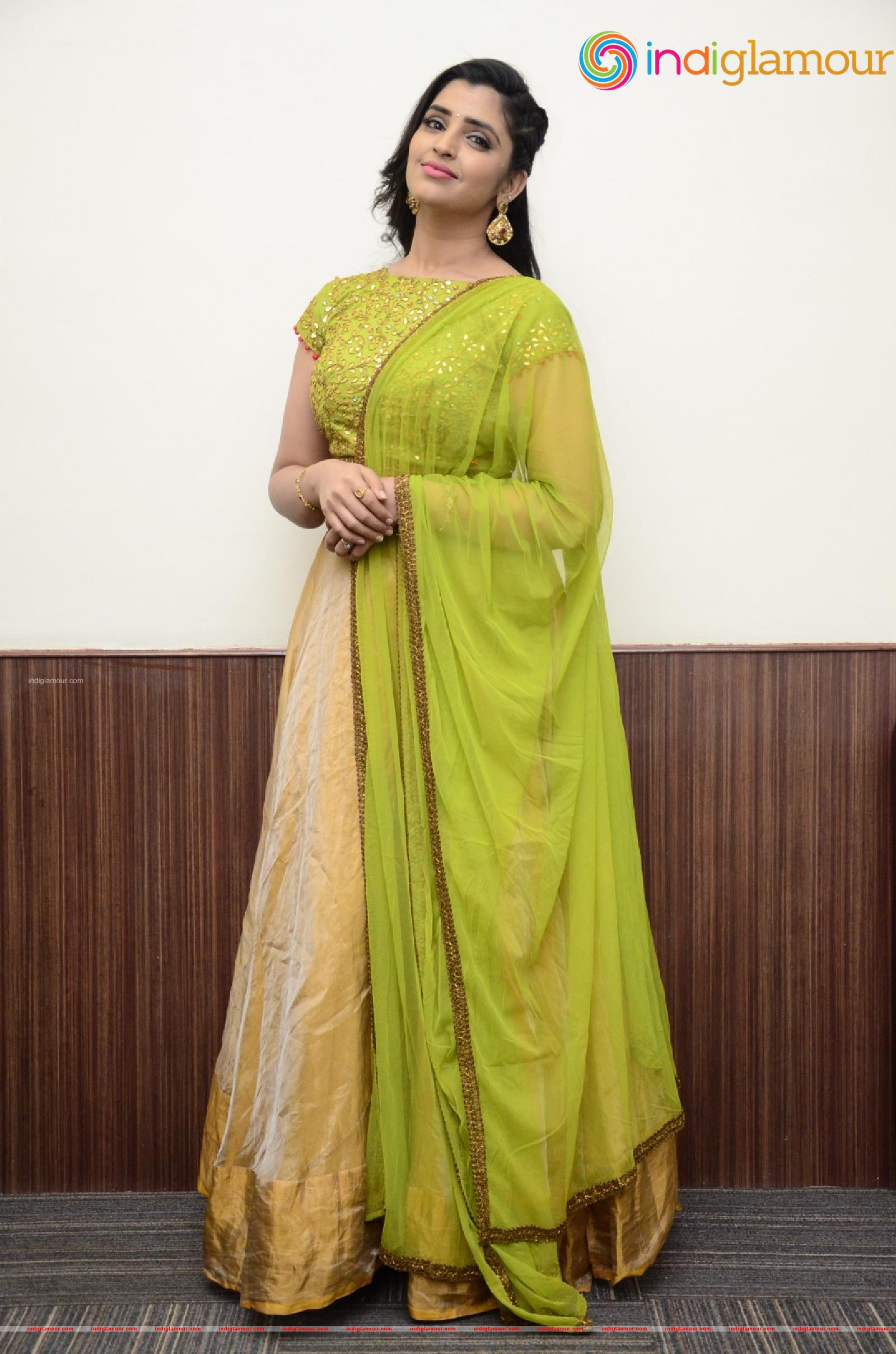 Syamala Actress hd photo