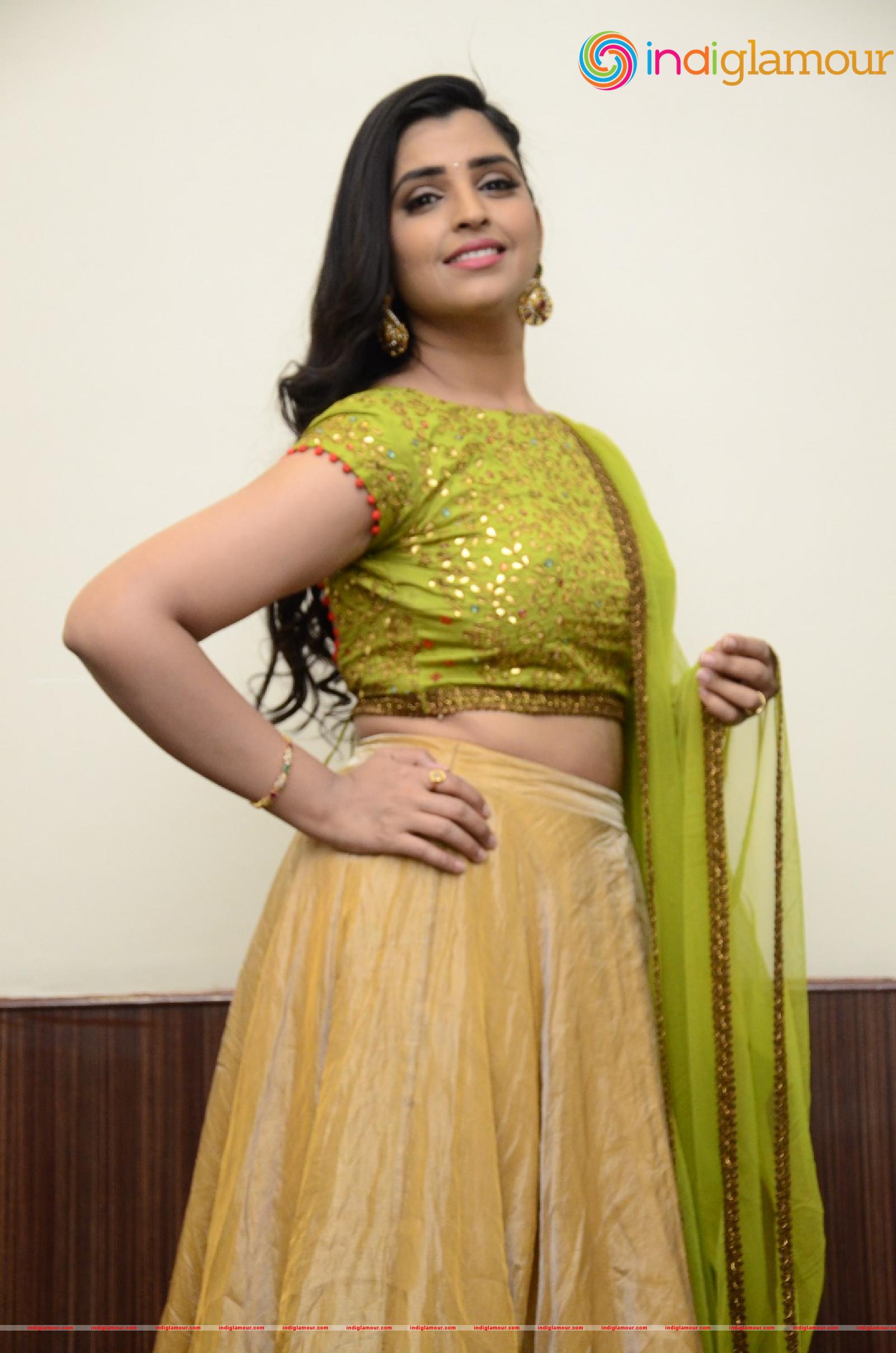 Syamala Actress hd photo