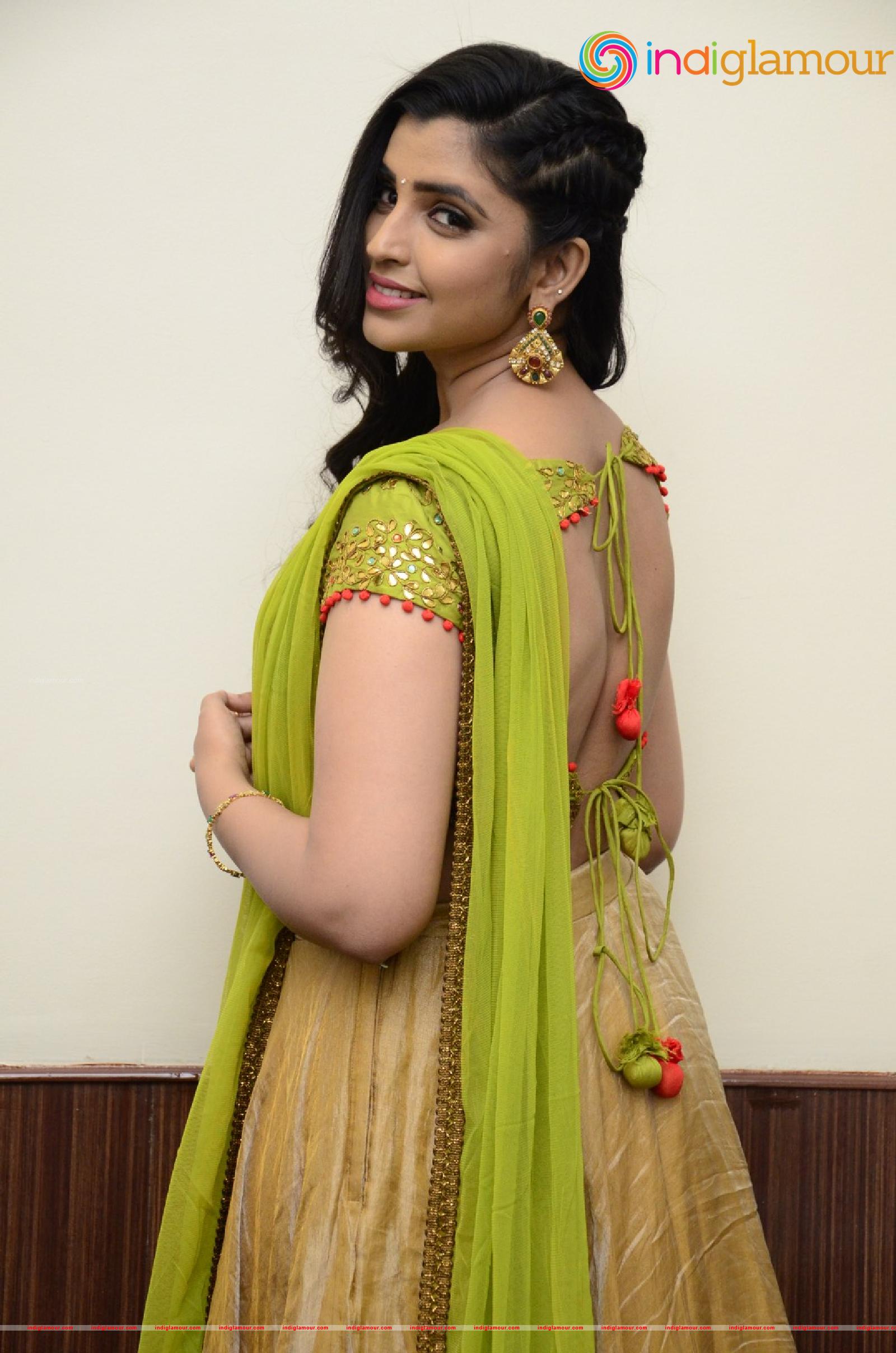 Syamala Actress hd photo
