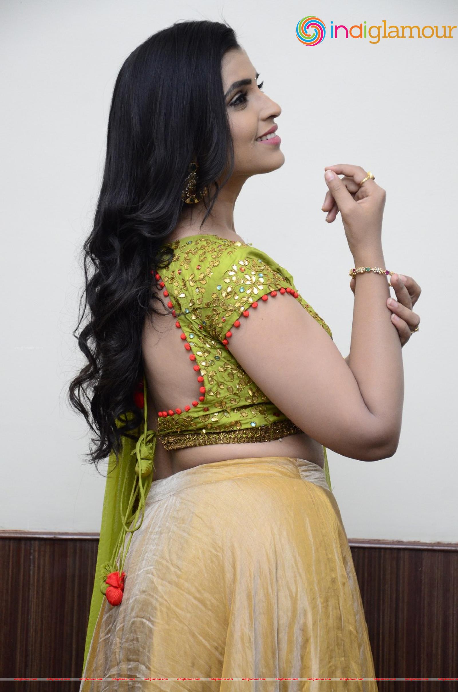 Syamala Actress hd photo