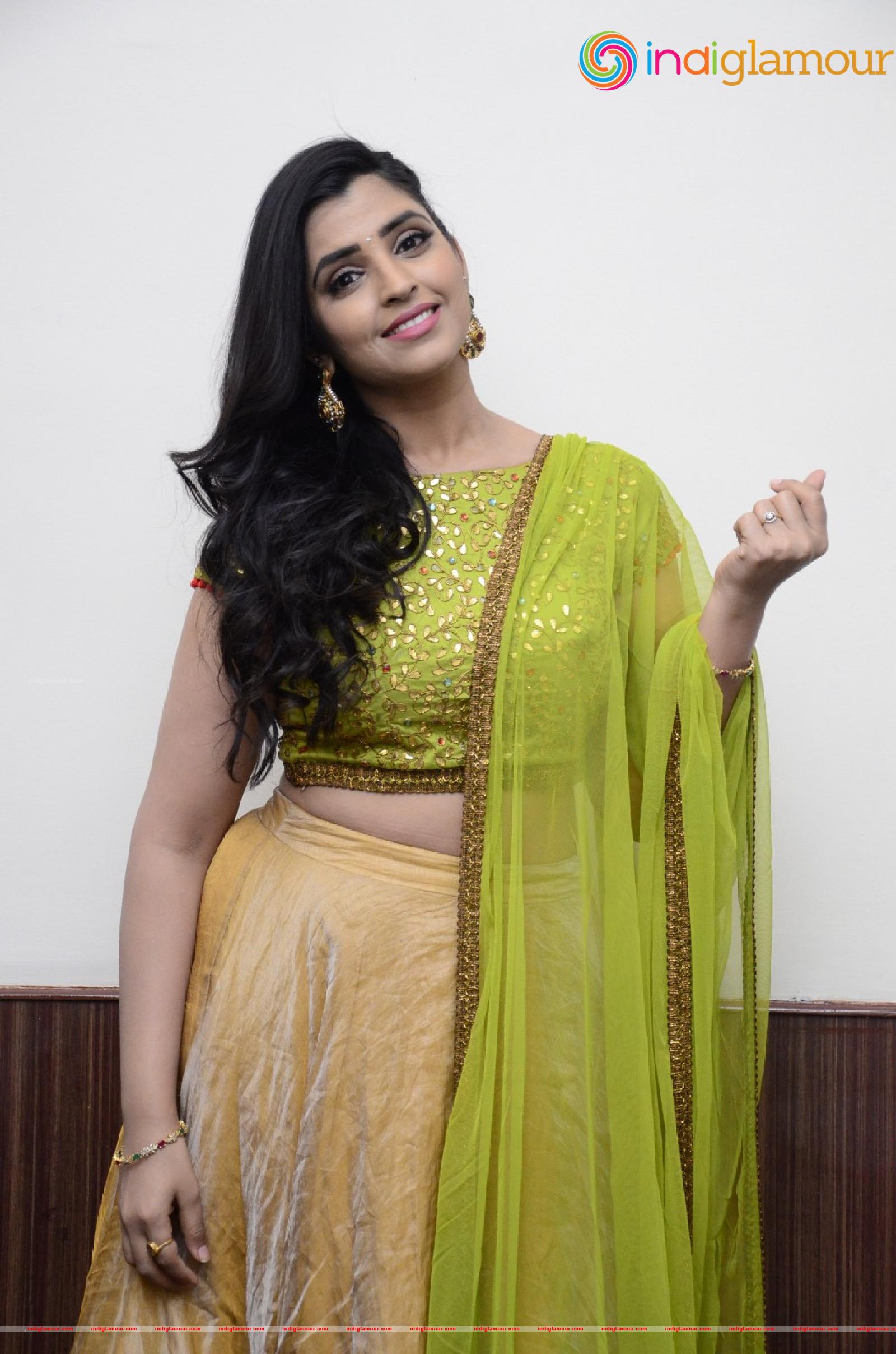 Syamala Actress hd photo