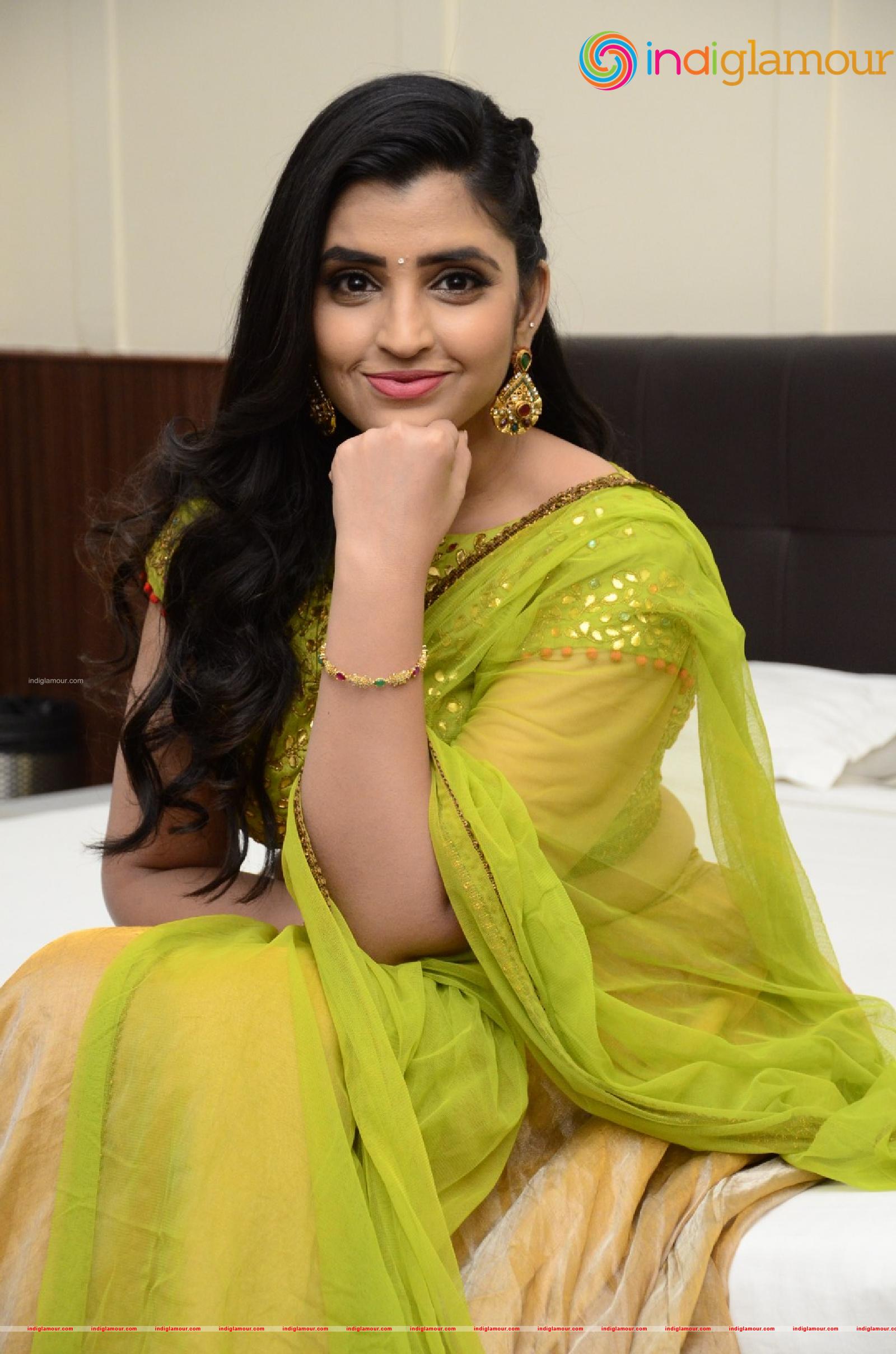 Syamala Actress hd photo