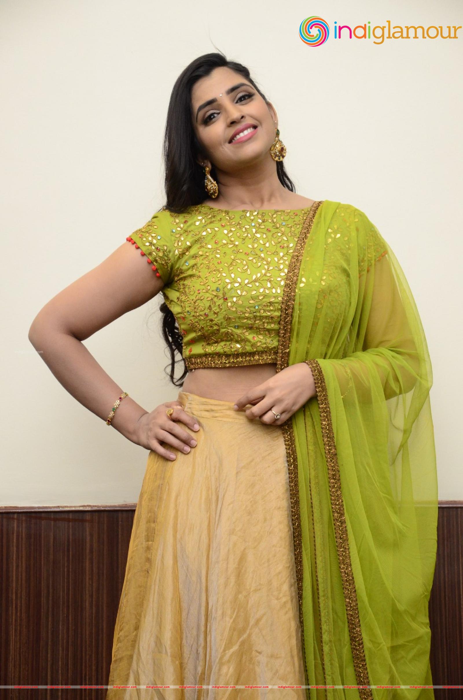 Syamala Actress hd photo