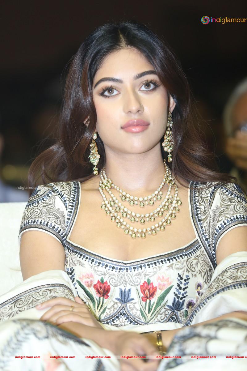 Anu Emmanuel Actress hd photo