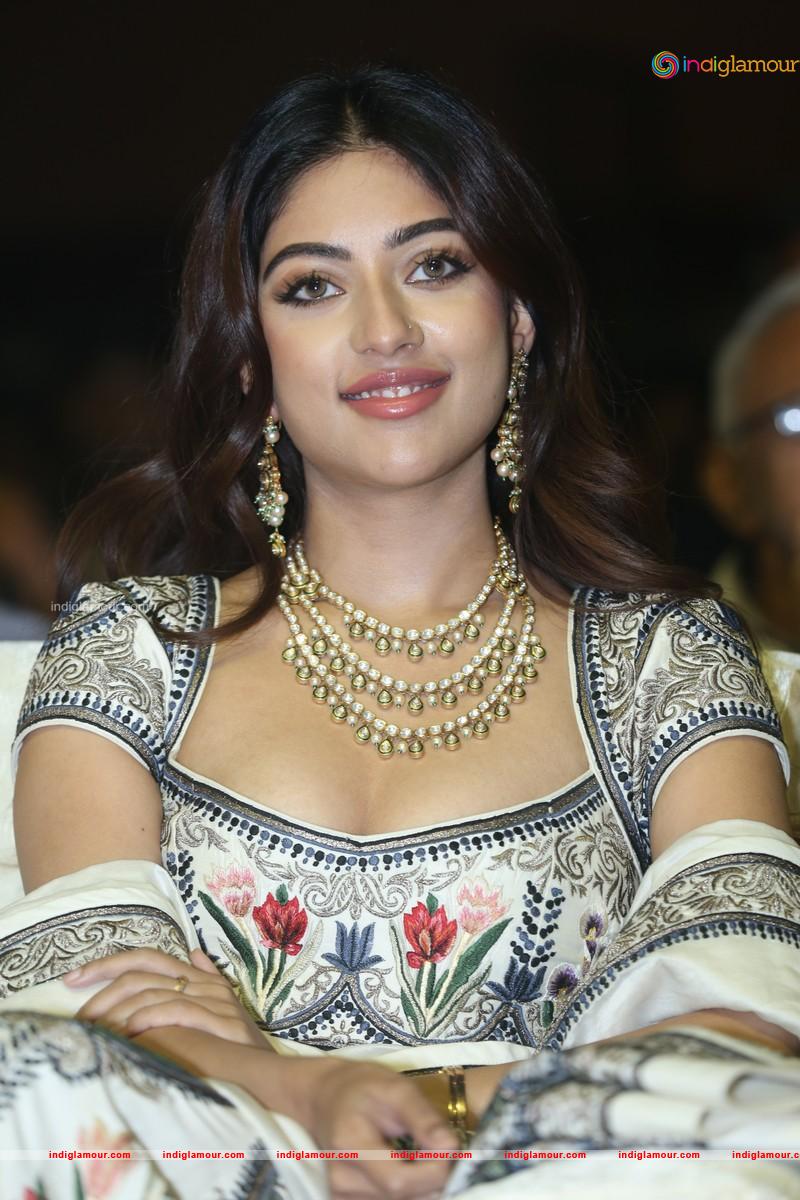 Anu Emmanuel Actress hd photo