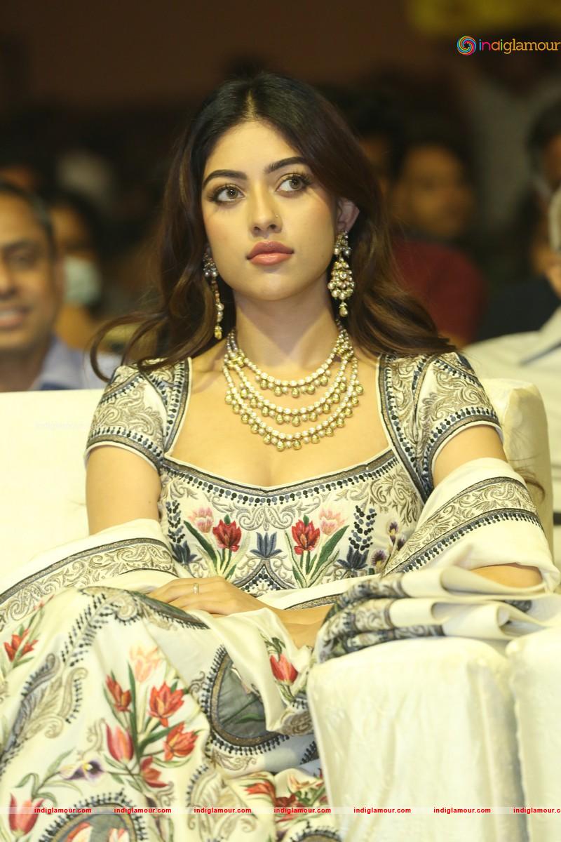 Anu Emmanuel Actress hd photo