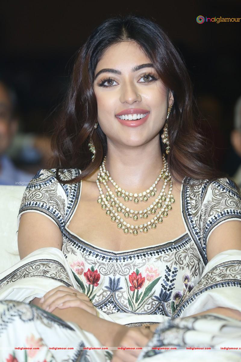 Anu Emmanuel Actress hd photo