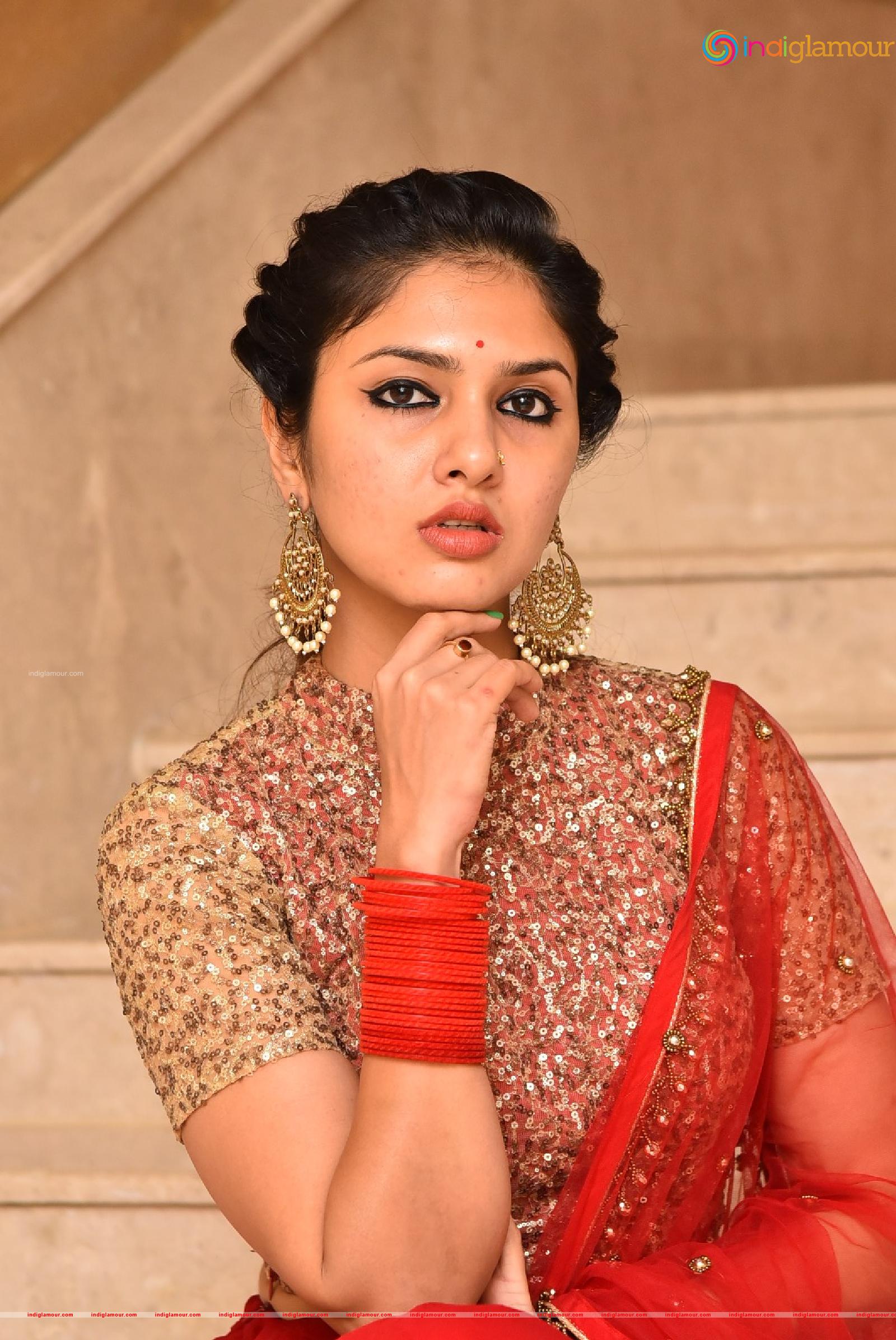 Apsara Gayatri Actress hd photo