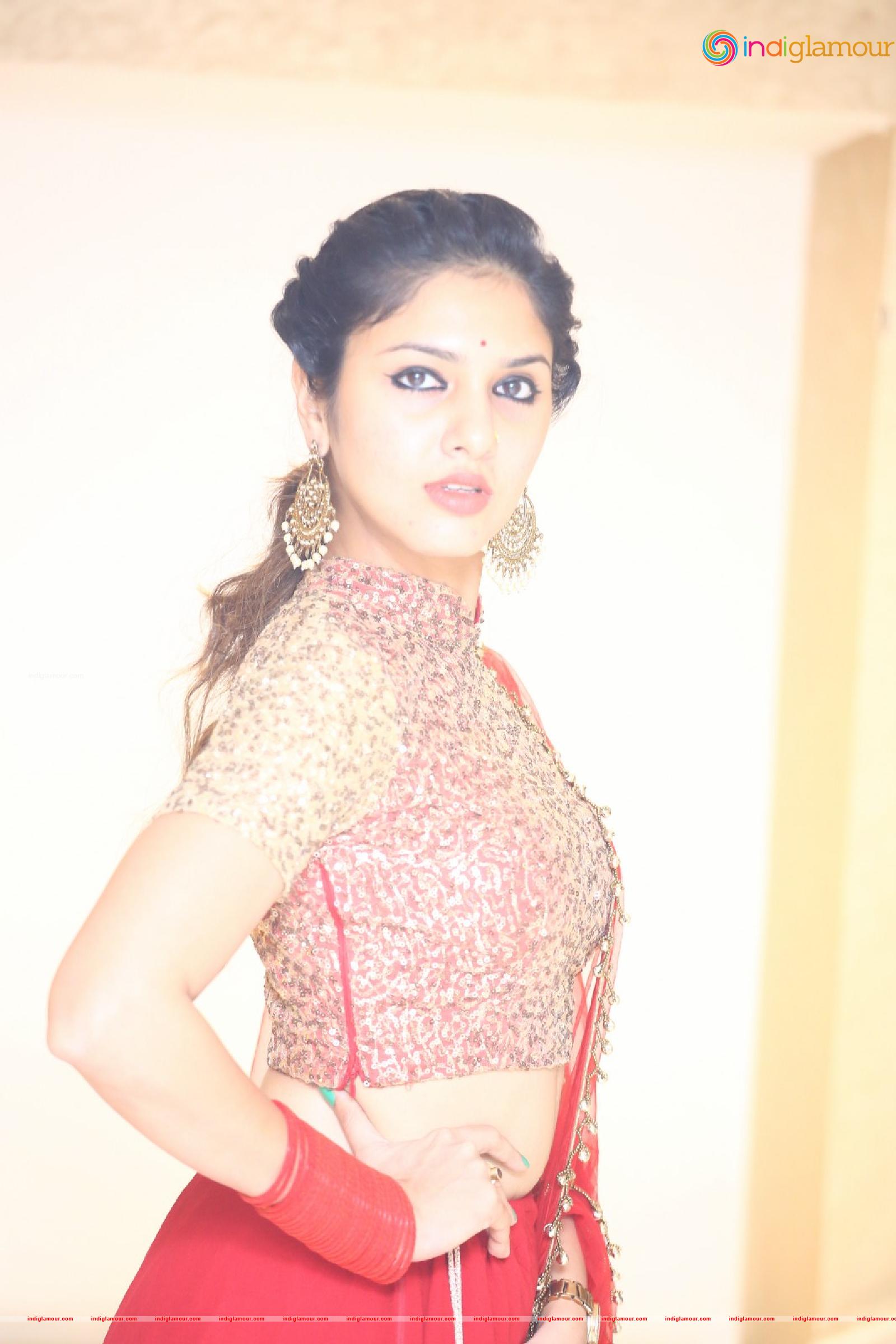 Apsara Gayatri Actress hd photo