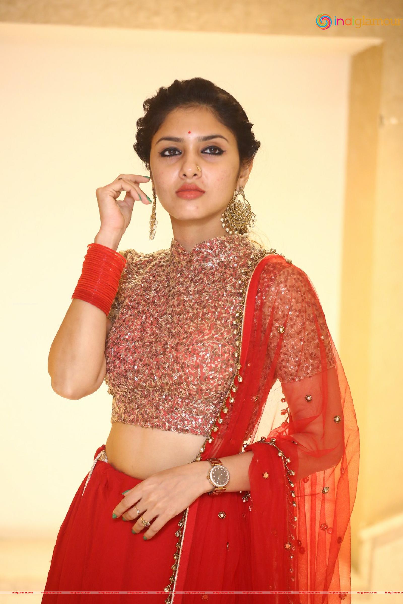 Apsara Gayatri Actress hd photo