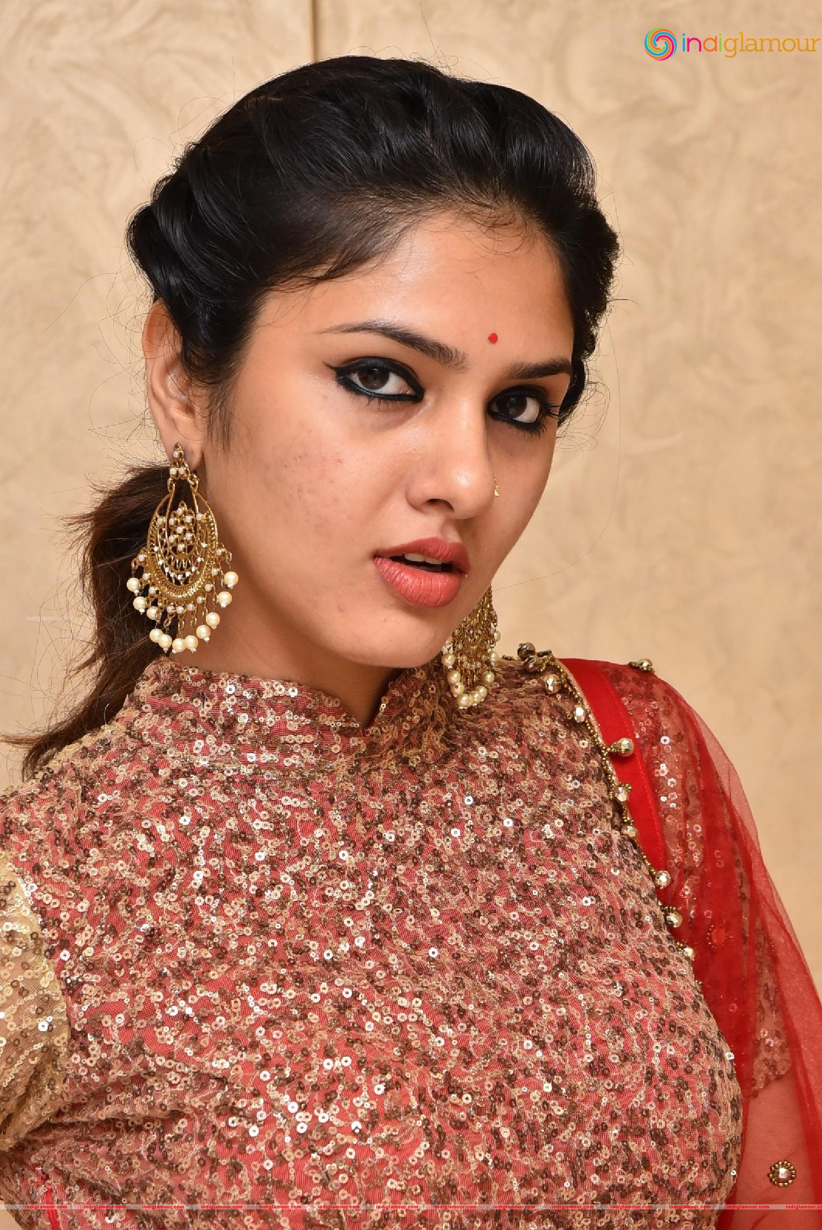 Apsara Gayatri Actress hd photo