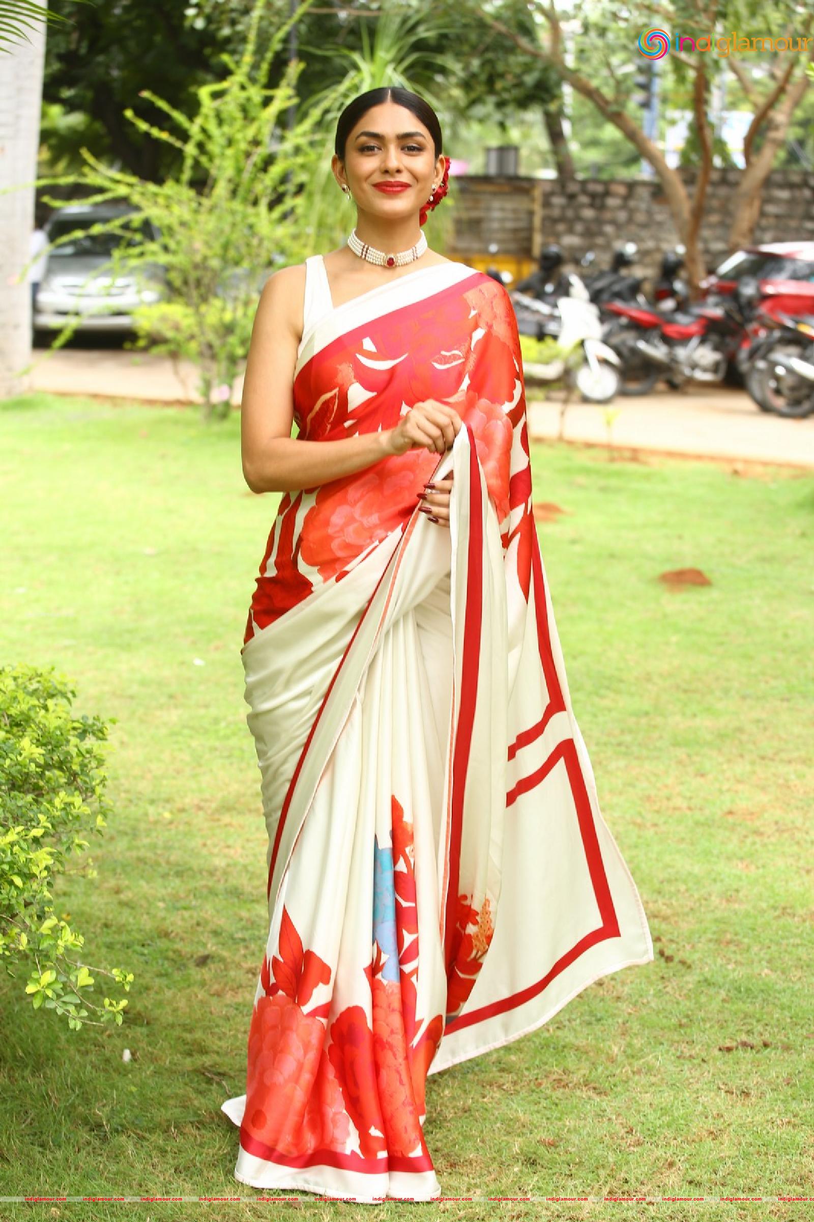 Mrunal Thakur Actress hd photo