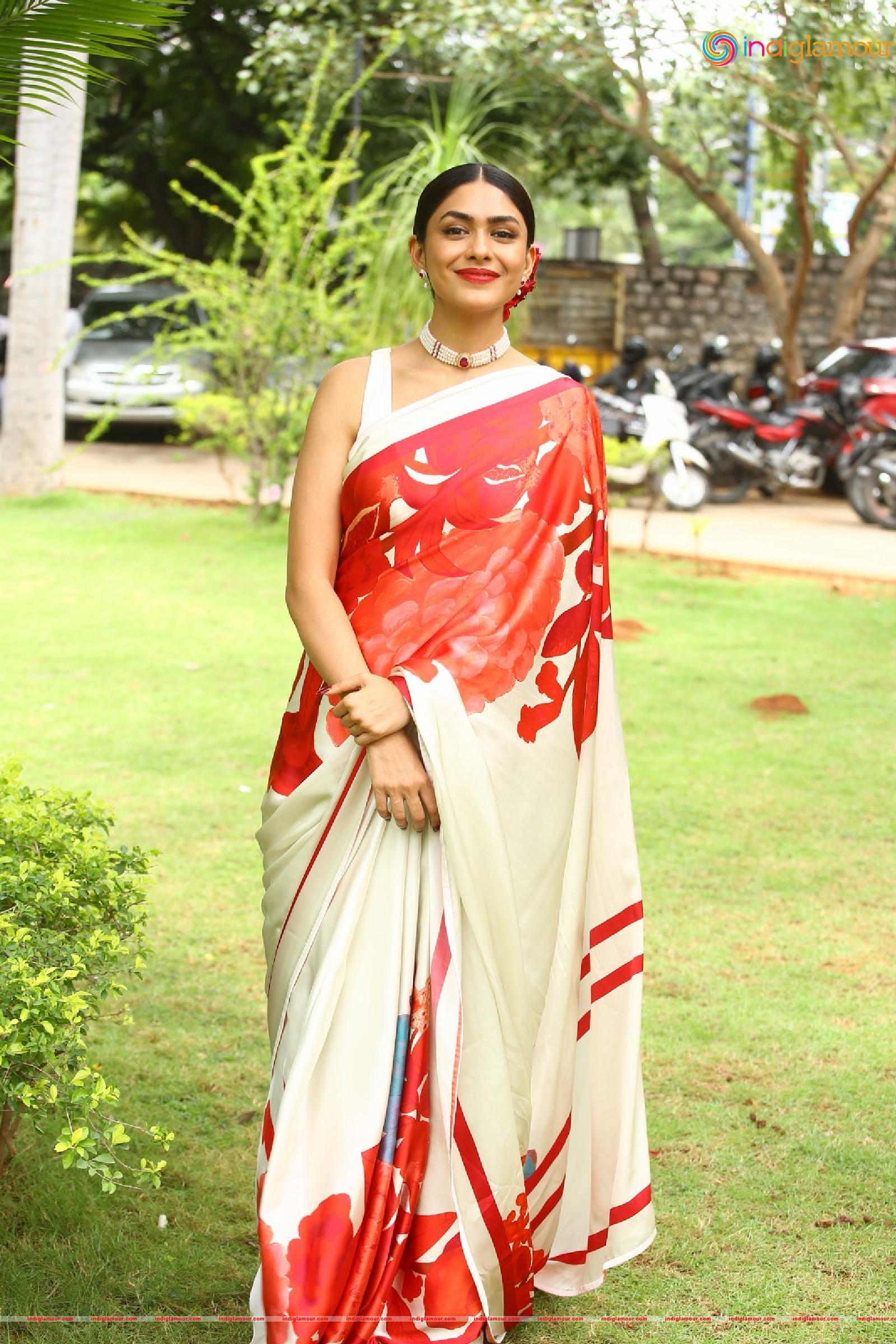Mrunal Thakur Actress hd photo