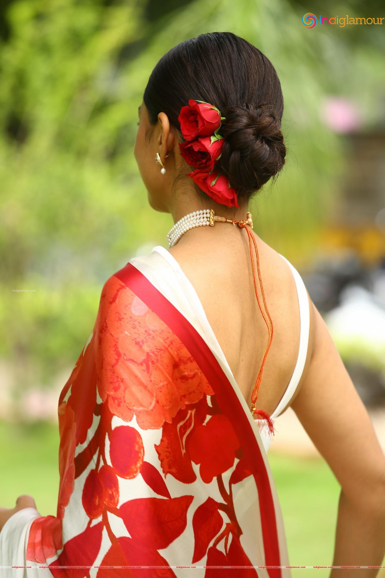 Mrunal Thakur Actress hd photo