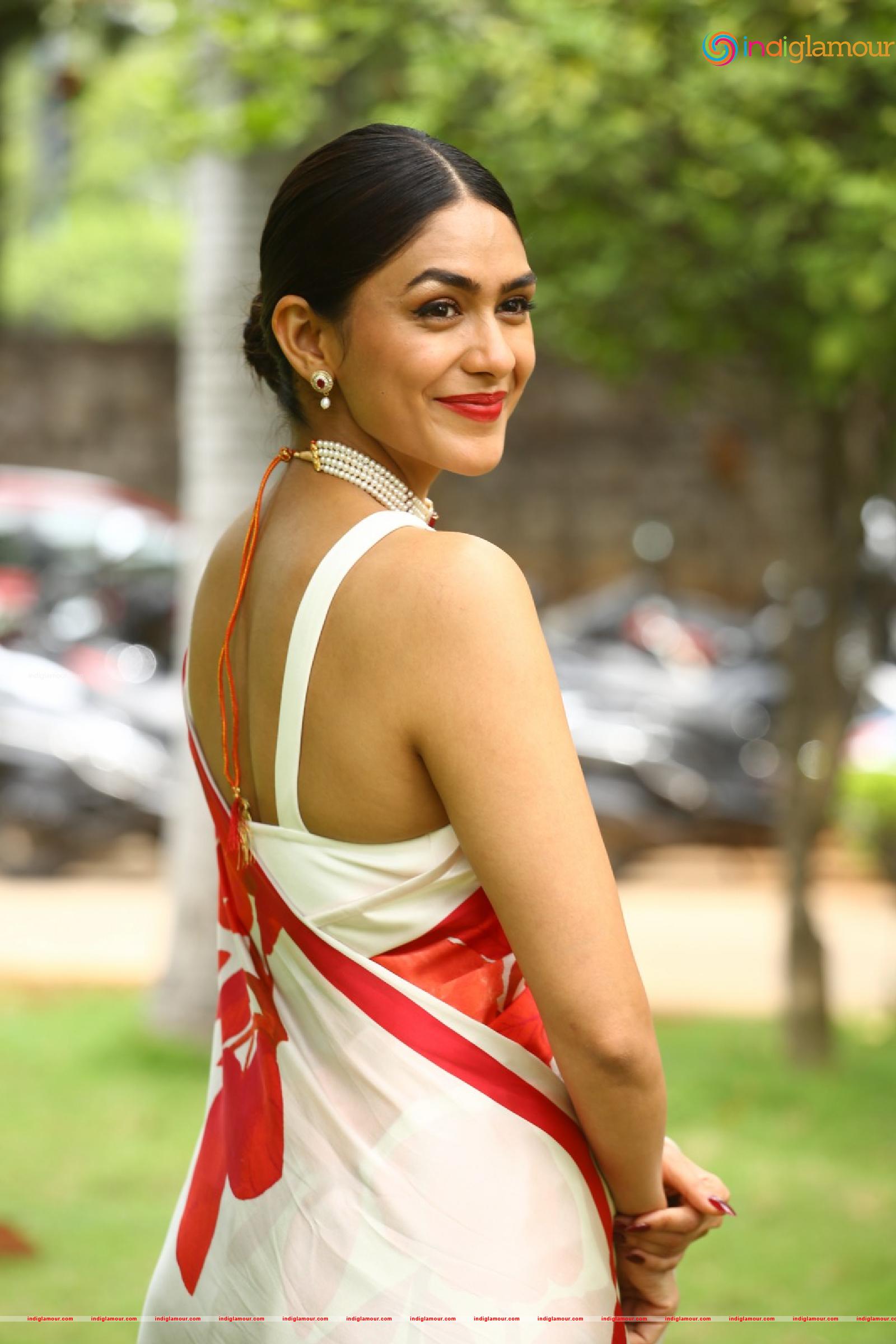 Mrunal Thakur Actress hd photo