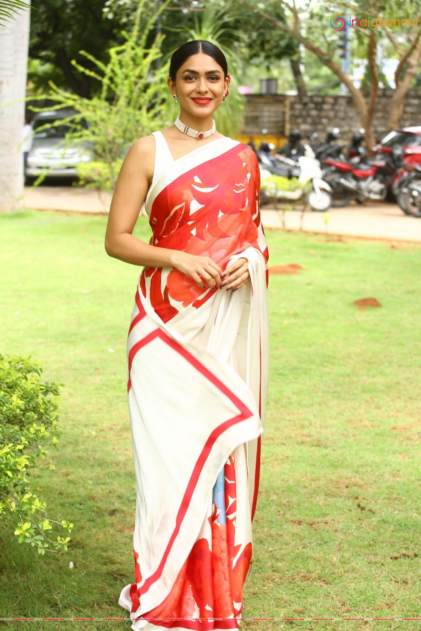 Mrunal Thakur Actress hd photo