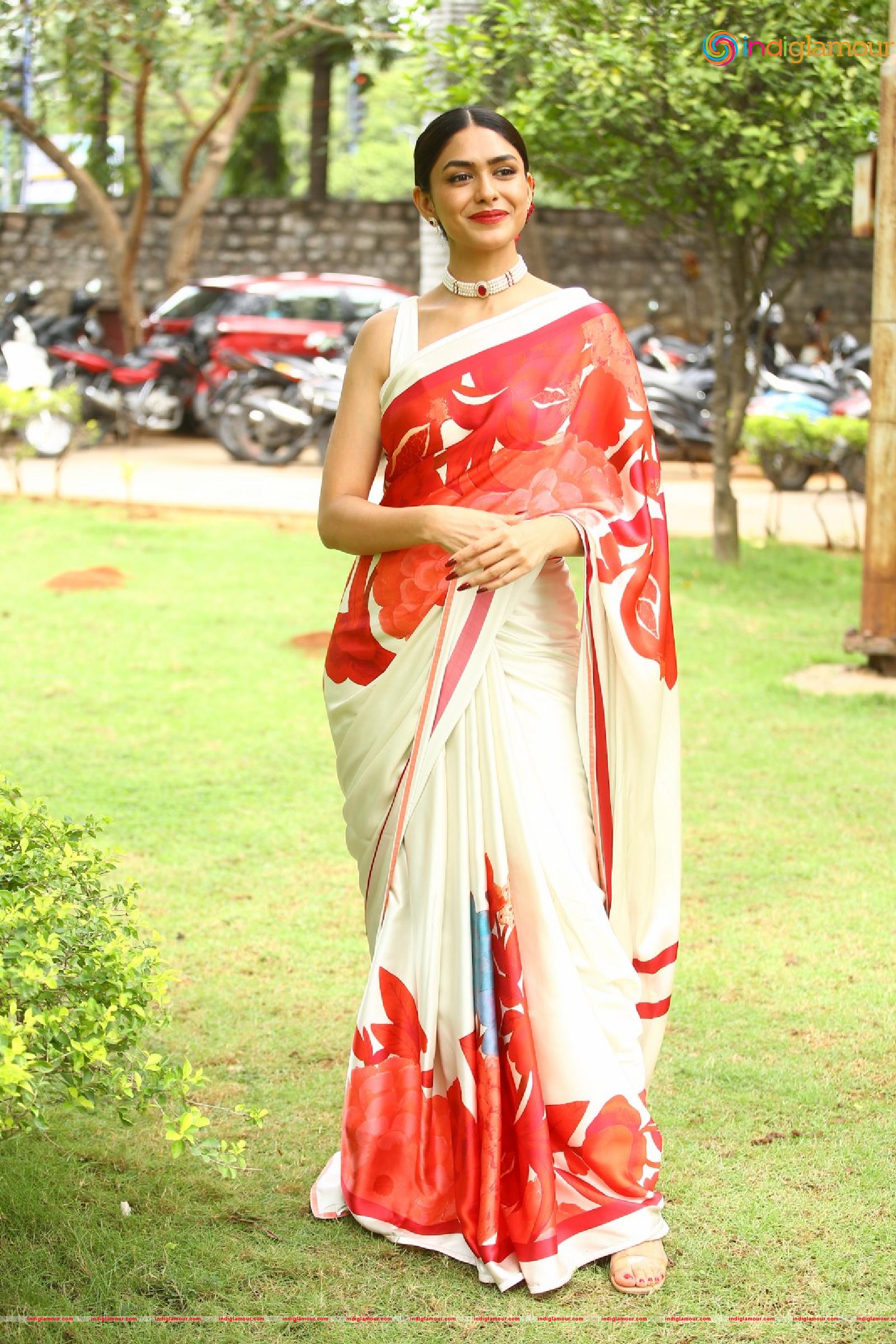 Mrunal Thakur Actress hd photo