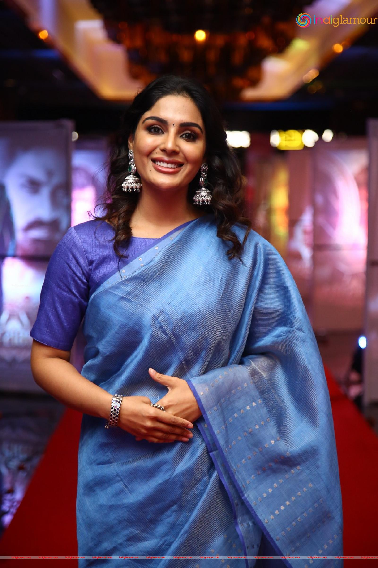 Samyuktha Menon Actress hd photo