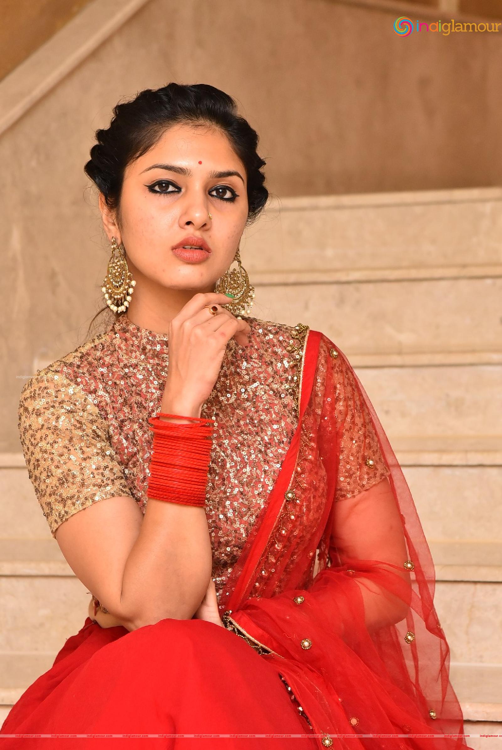 Apsara Gayatri Actress hd photo