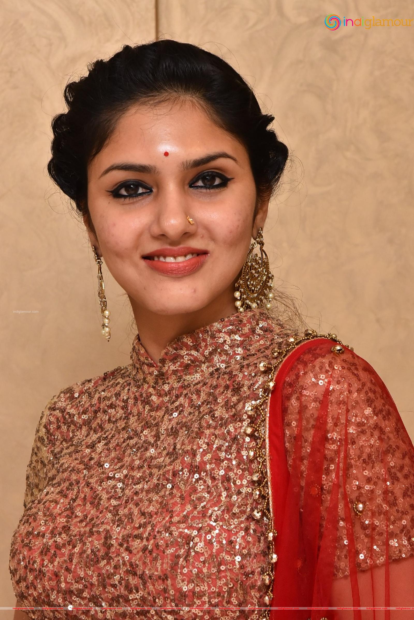 Apsara Gayatri Actress hd photo