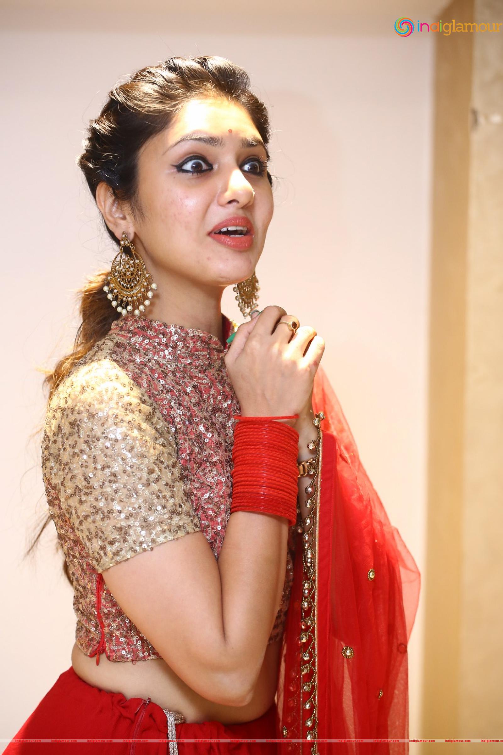 Apsara Gayatri Actress hd photo