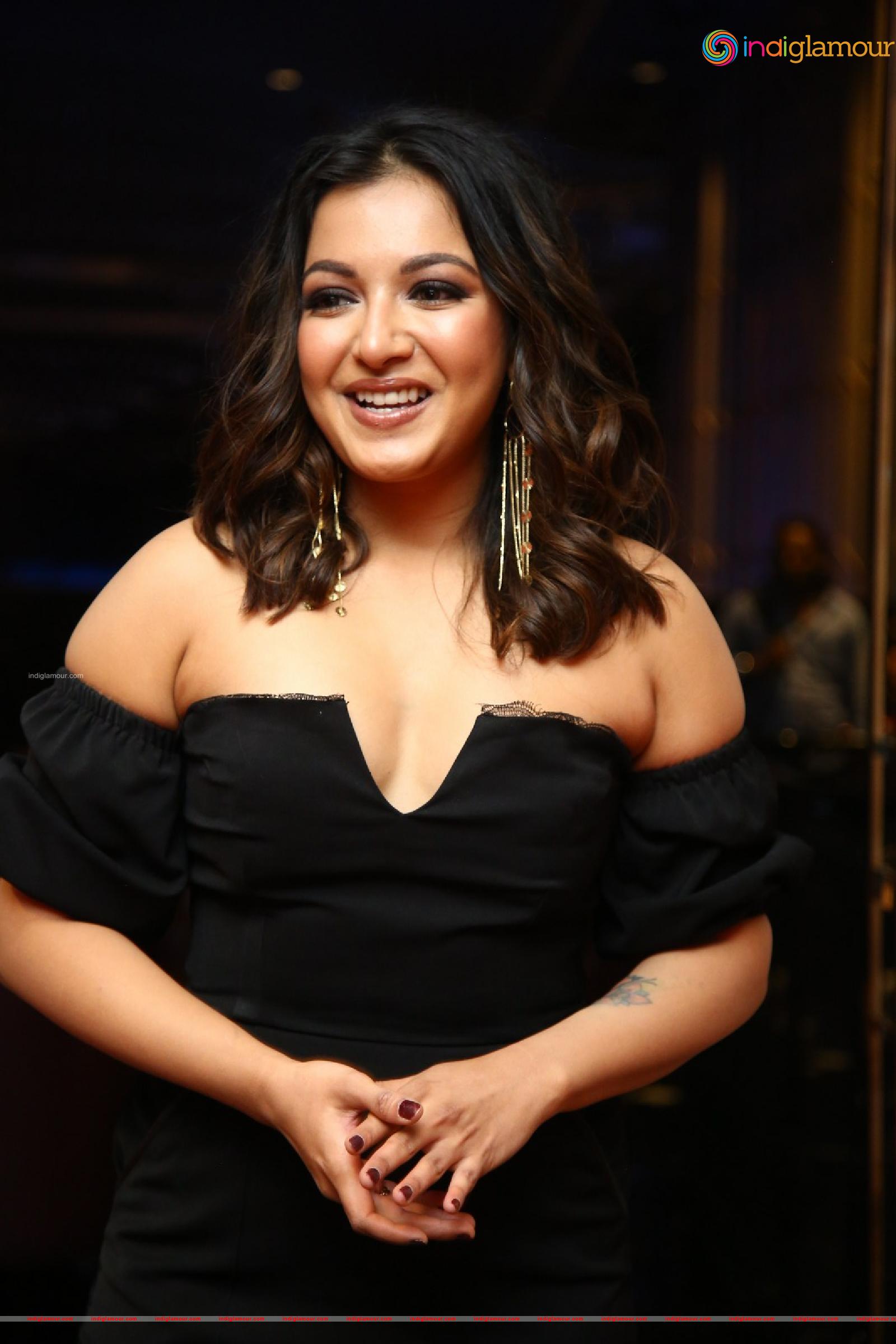 Catherine Tresa Actress hd photo