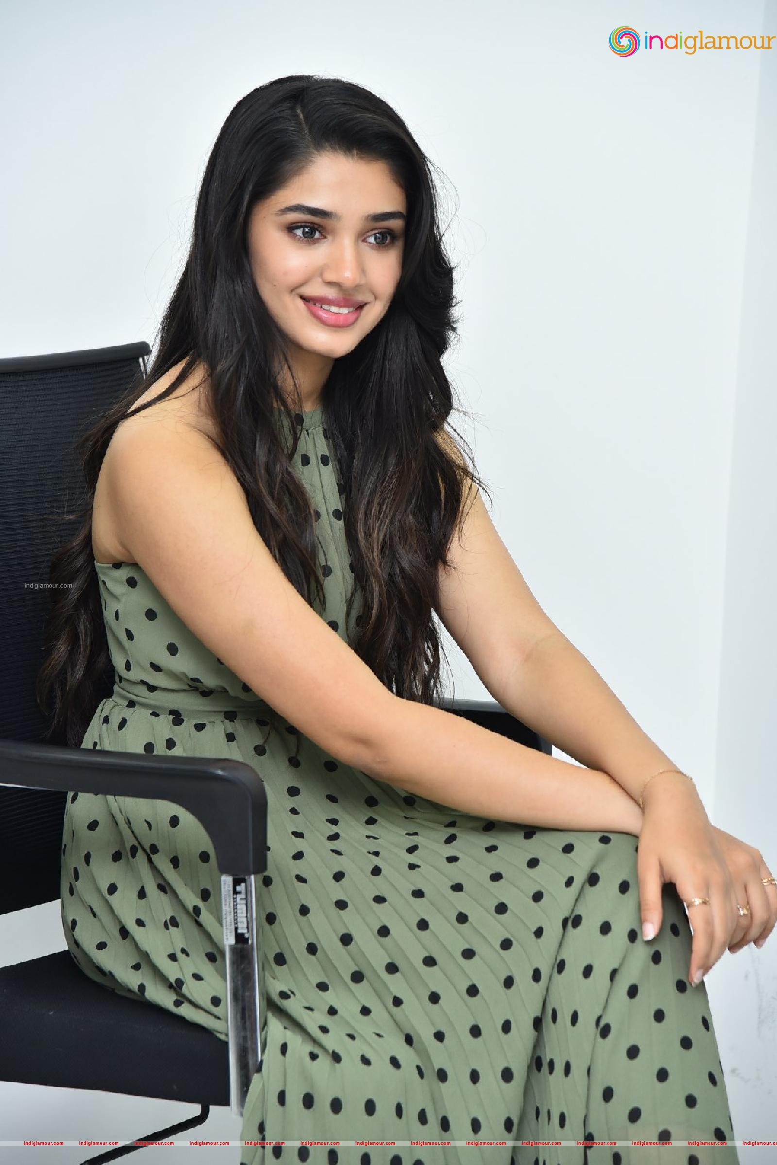 Krithi Shetty Actress hd photo