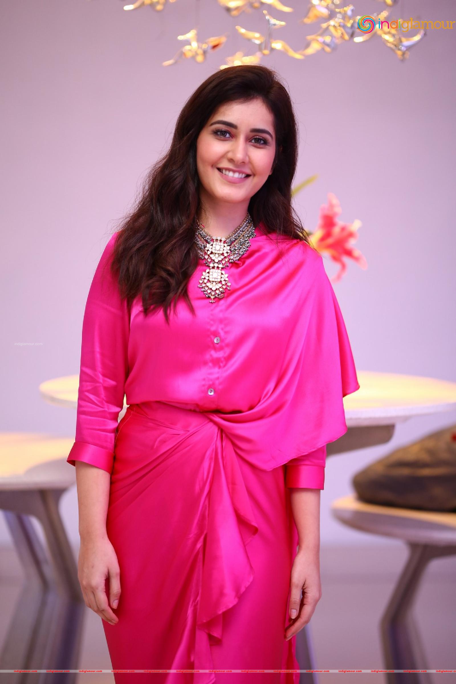 Raashi Khanna Actress hd photo