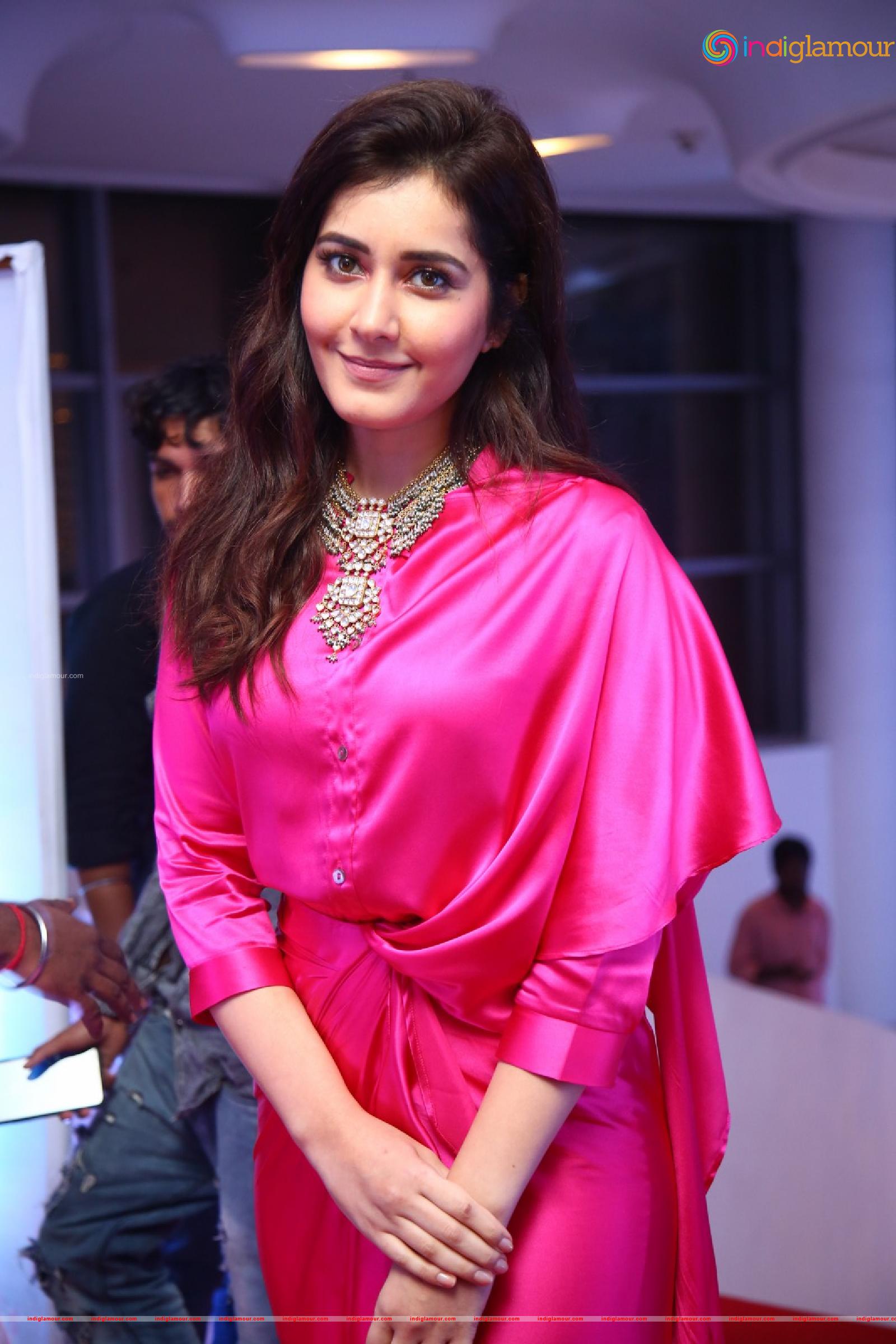 Raashi Khanna Actress hd photo